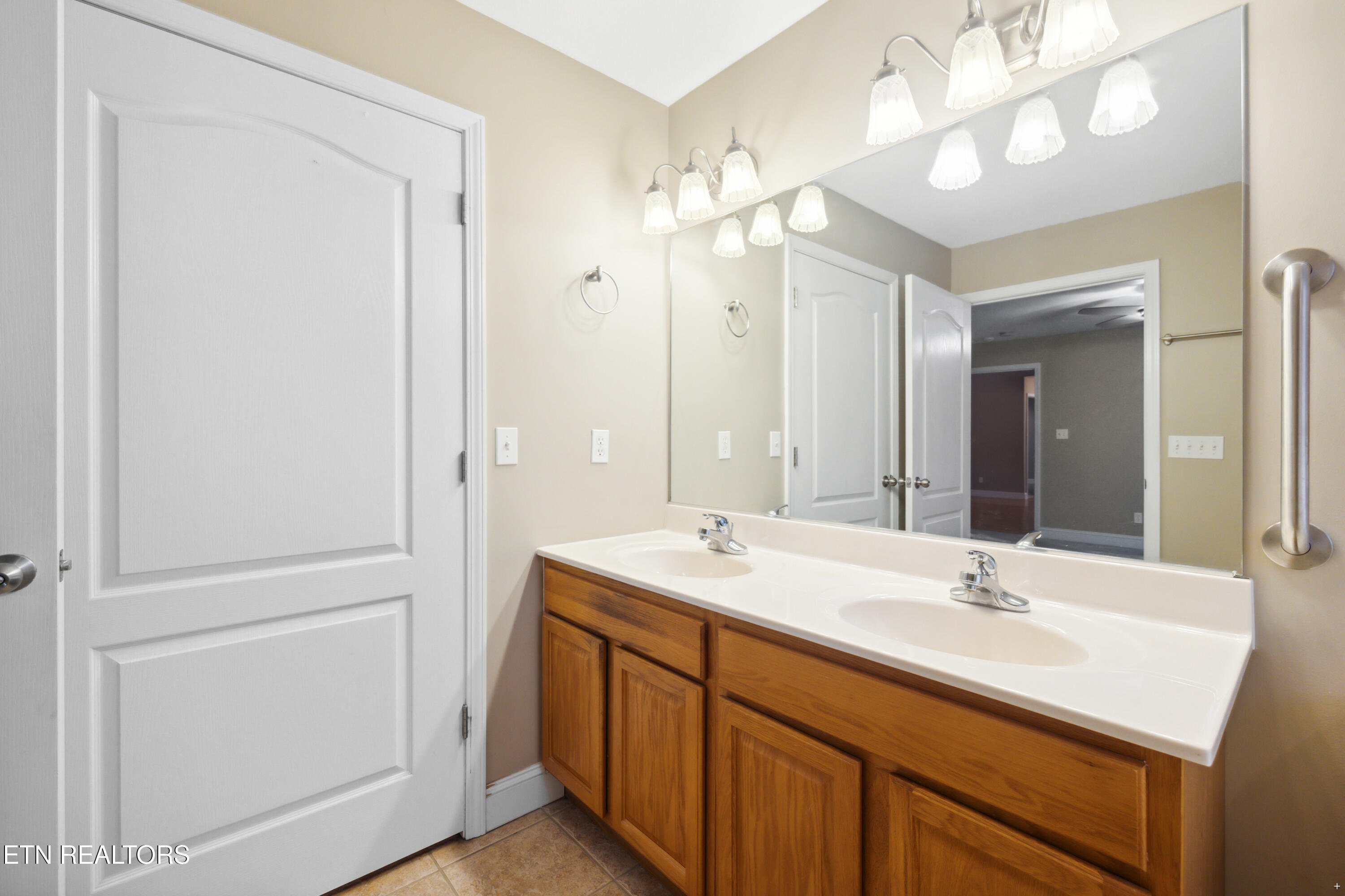 4137 Riverstone Lane Knoxville TN 37918