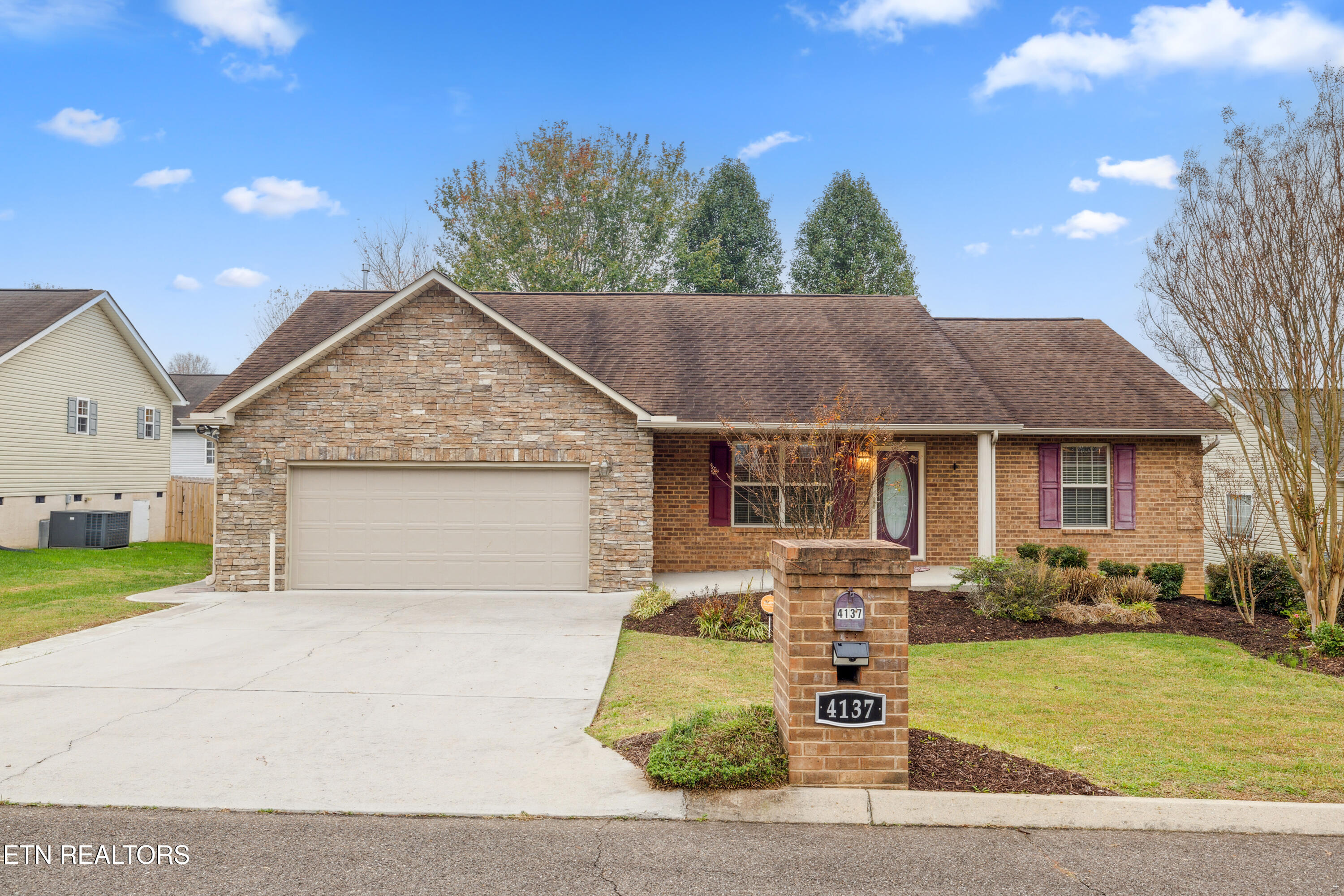4137 Riverstone Lane Knoxville TN 37918