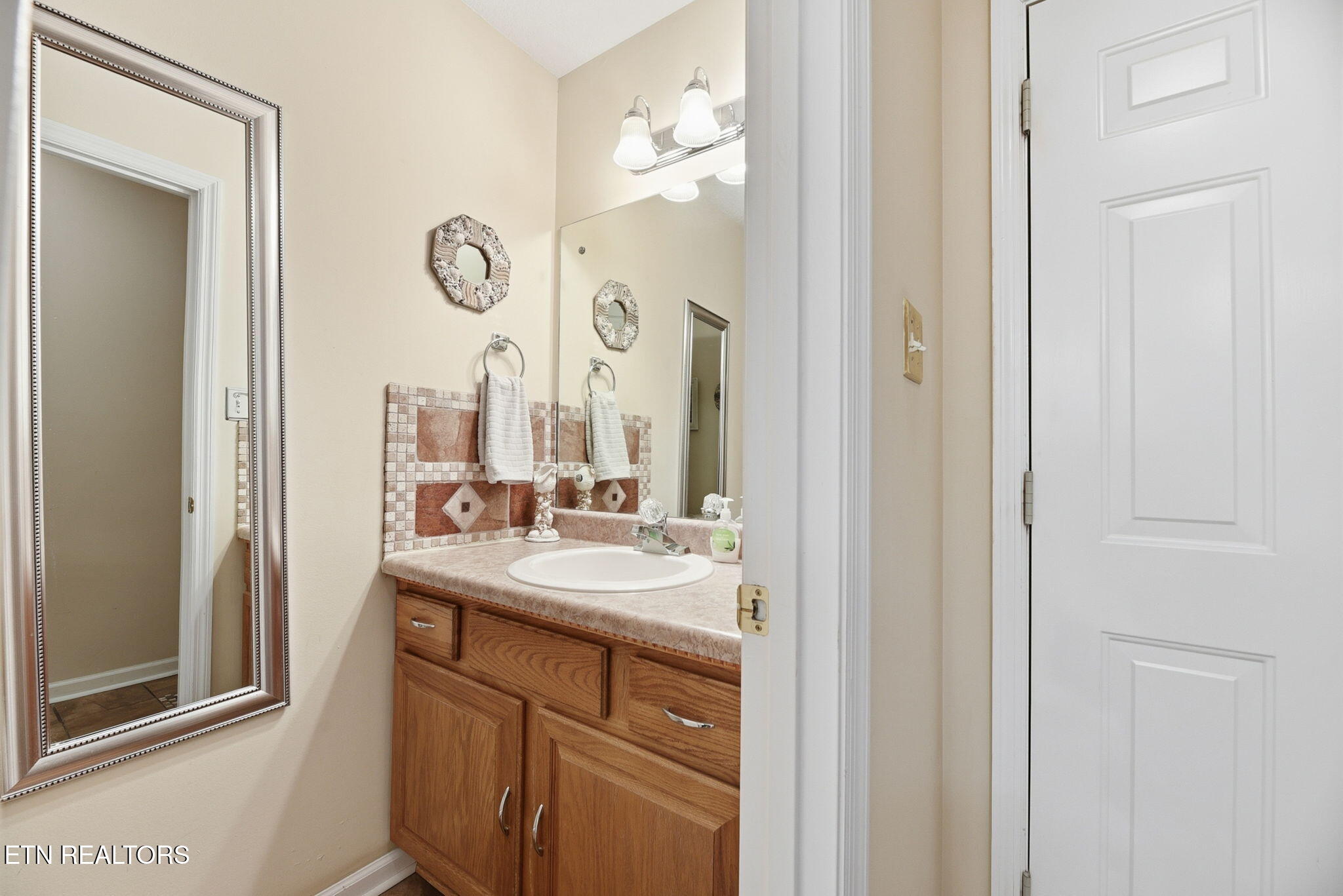 6328 Beehive Lane Knoxville TN 37923