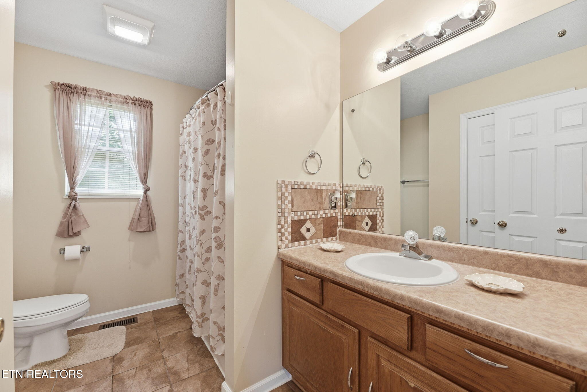 6328 Beehive Lane Knoxville TN 37923