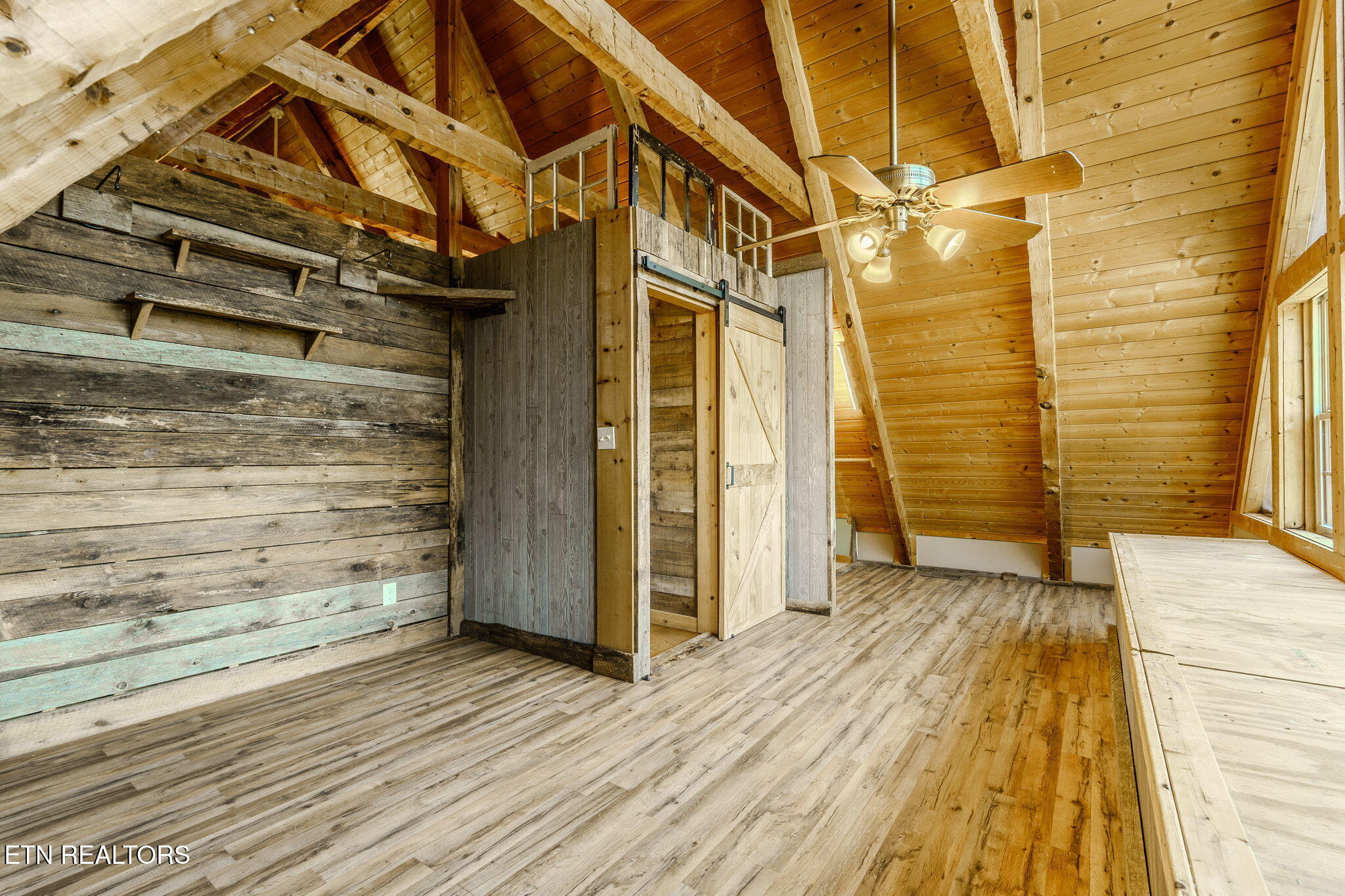 1582 Romary Road Dandridge TN 37725