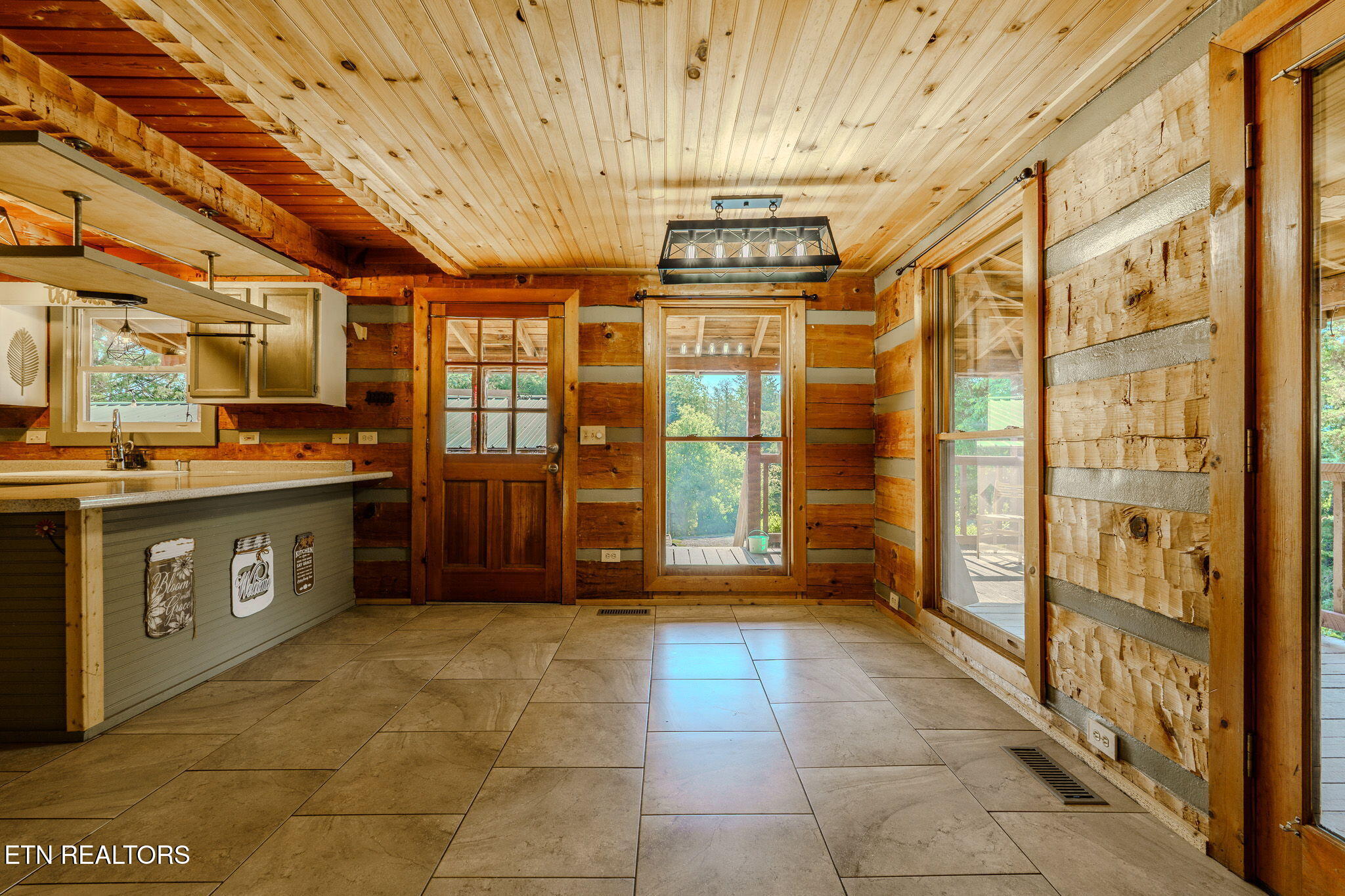 1582 Romary Road Dandridge TN 37725