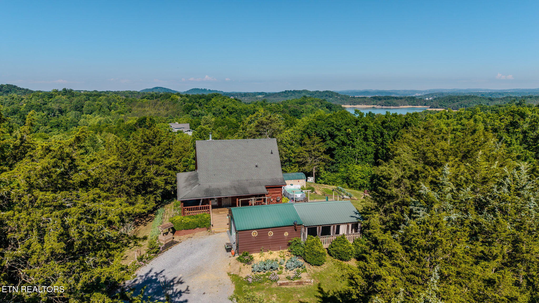 1582 Romary Road Dandridge TN 37725