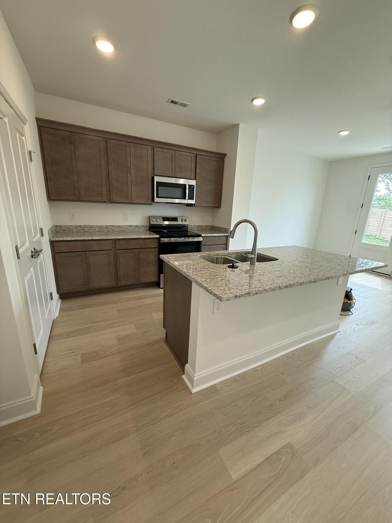 1715 Bennett Village Drive Maryville TN 37804