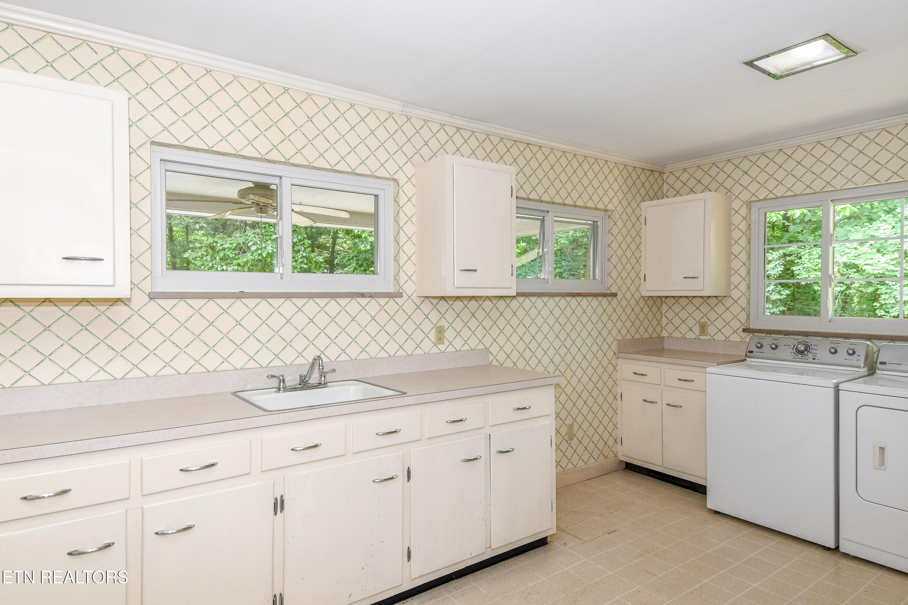 1403 Wilkinson Pike Maryville TN 37803