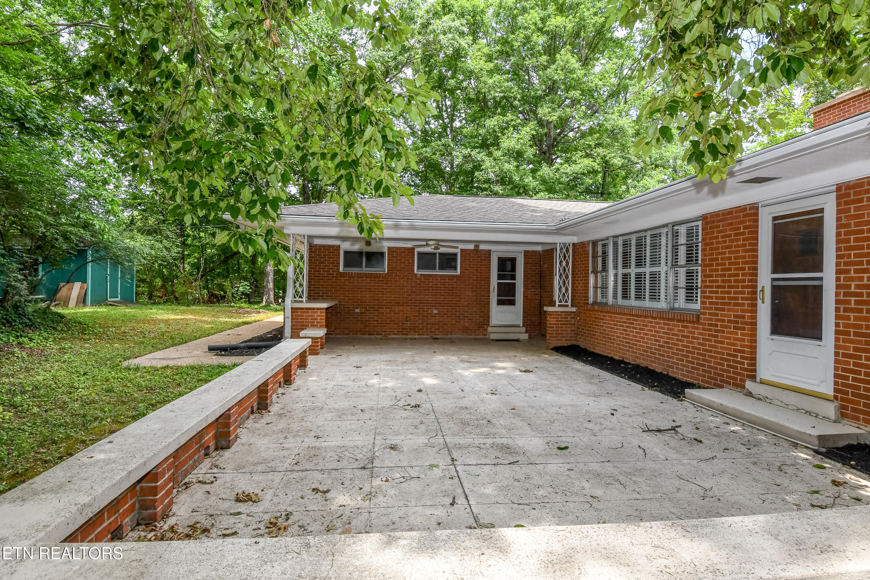 1403 Wilkinson Pike Maryville TN 37803