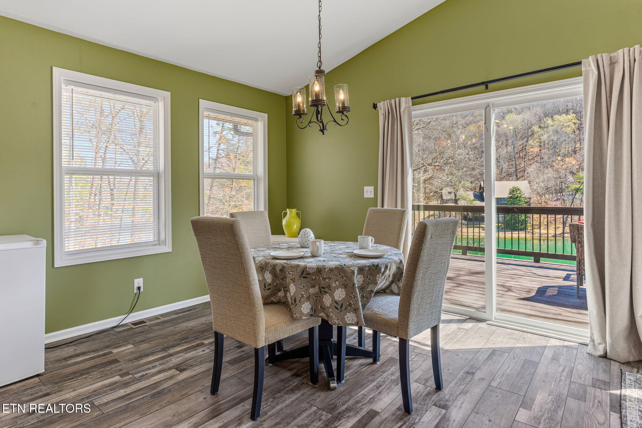 124 Peninsula Road Madisonville TN 37354