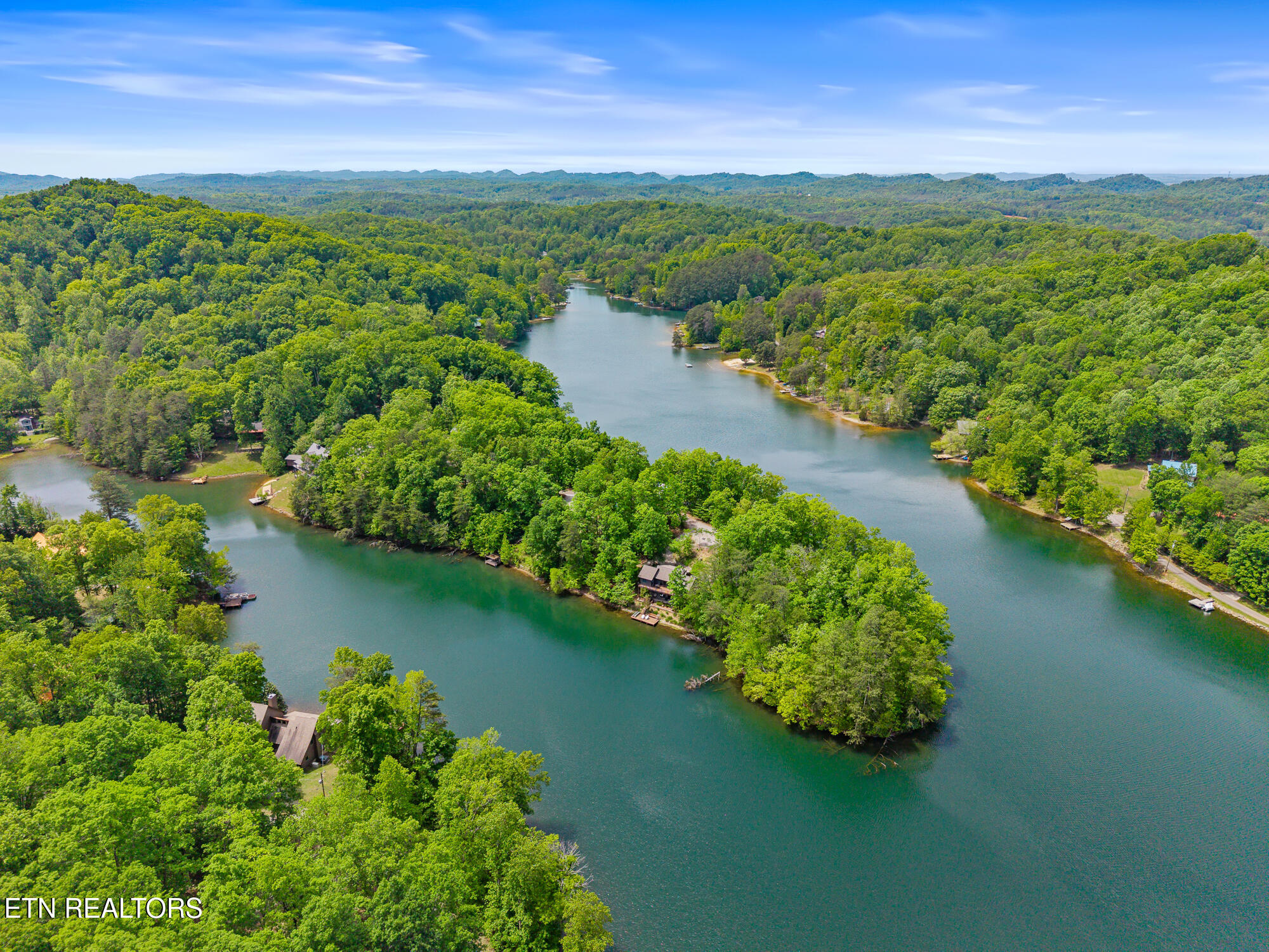 124 Peninsula Road Madisonville TN 37354