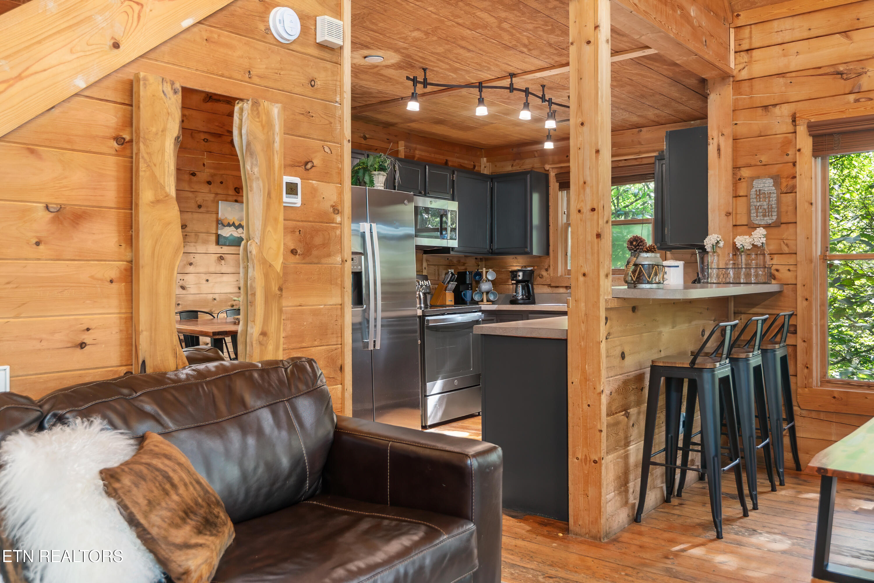 1820 Beach Front Drive Sevierville TN 37876