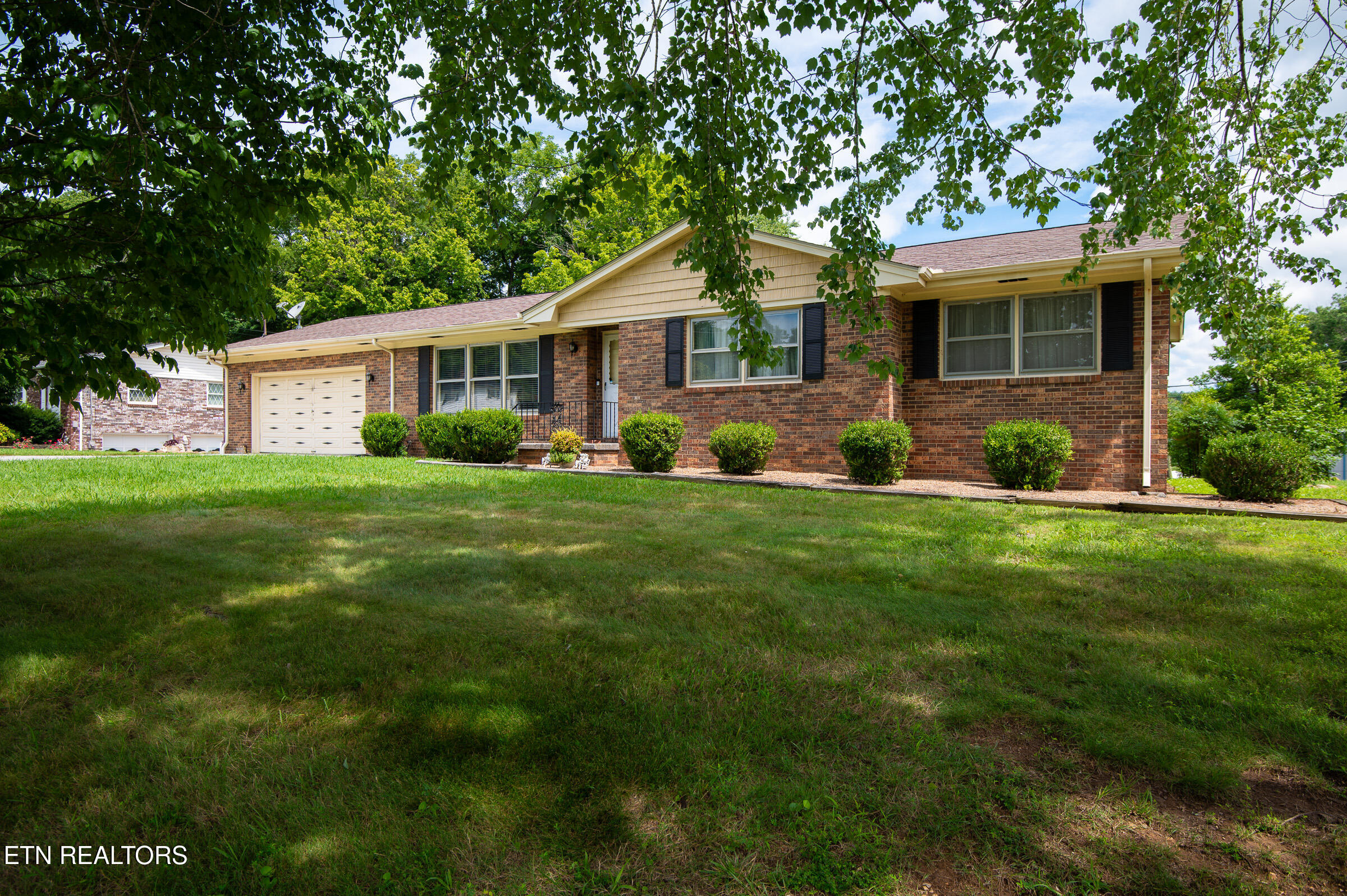 101 Westwood Drive Clinton TN 37716