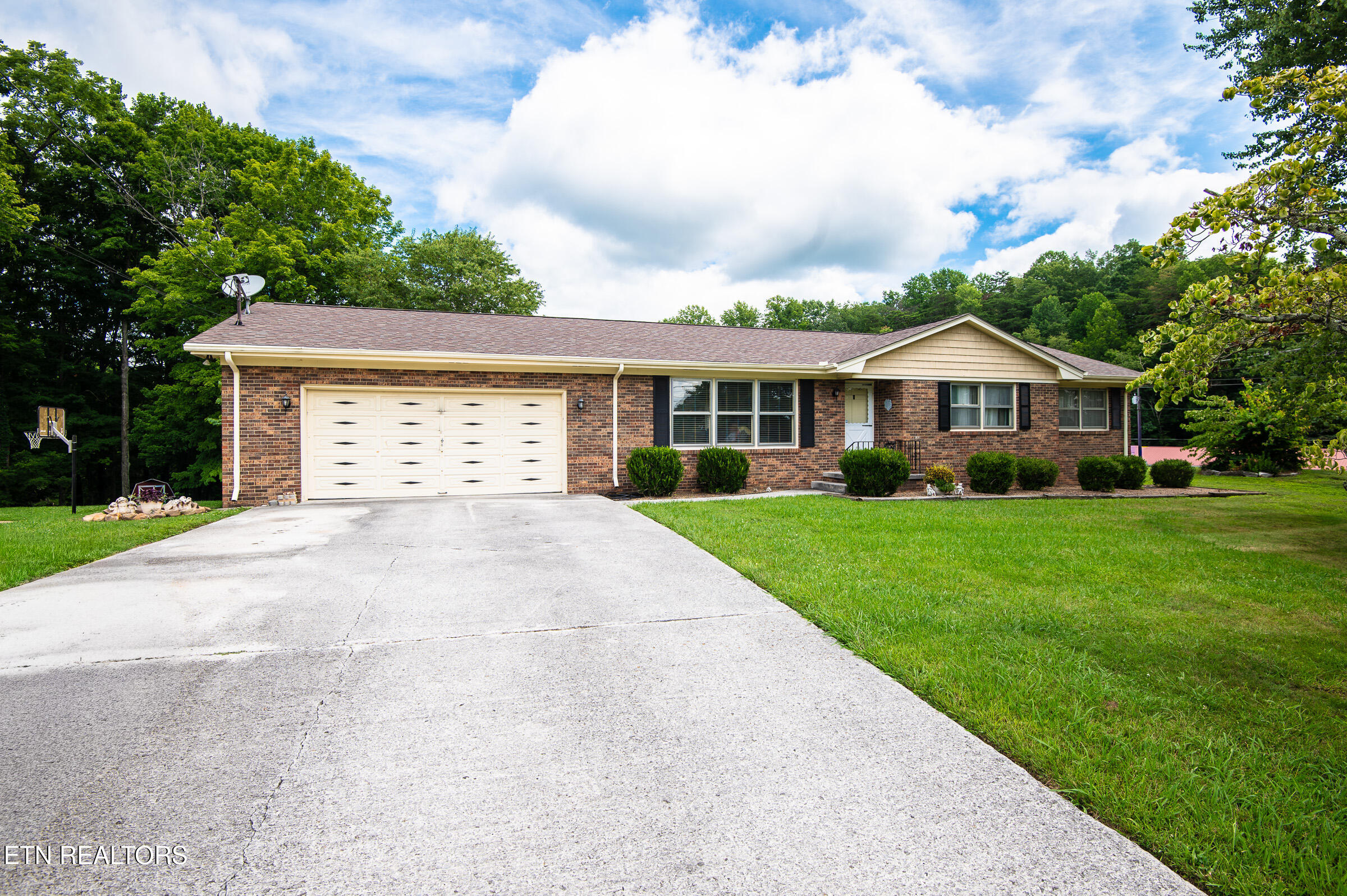 101 Westwood Drive Clinton TN 37716
