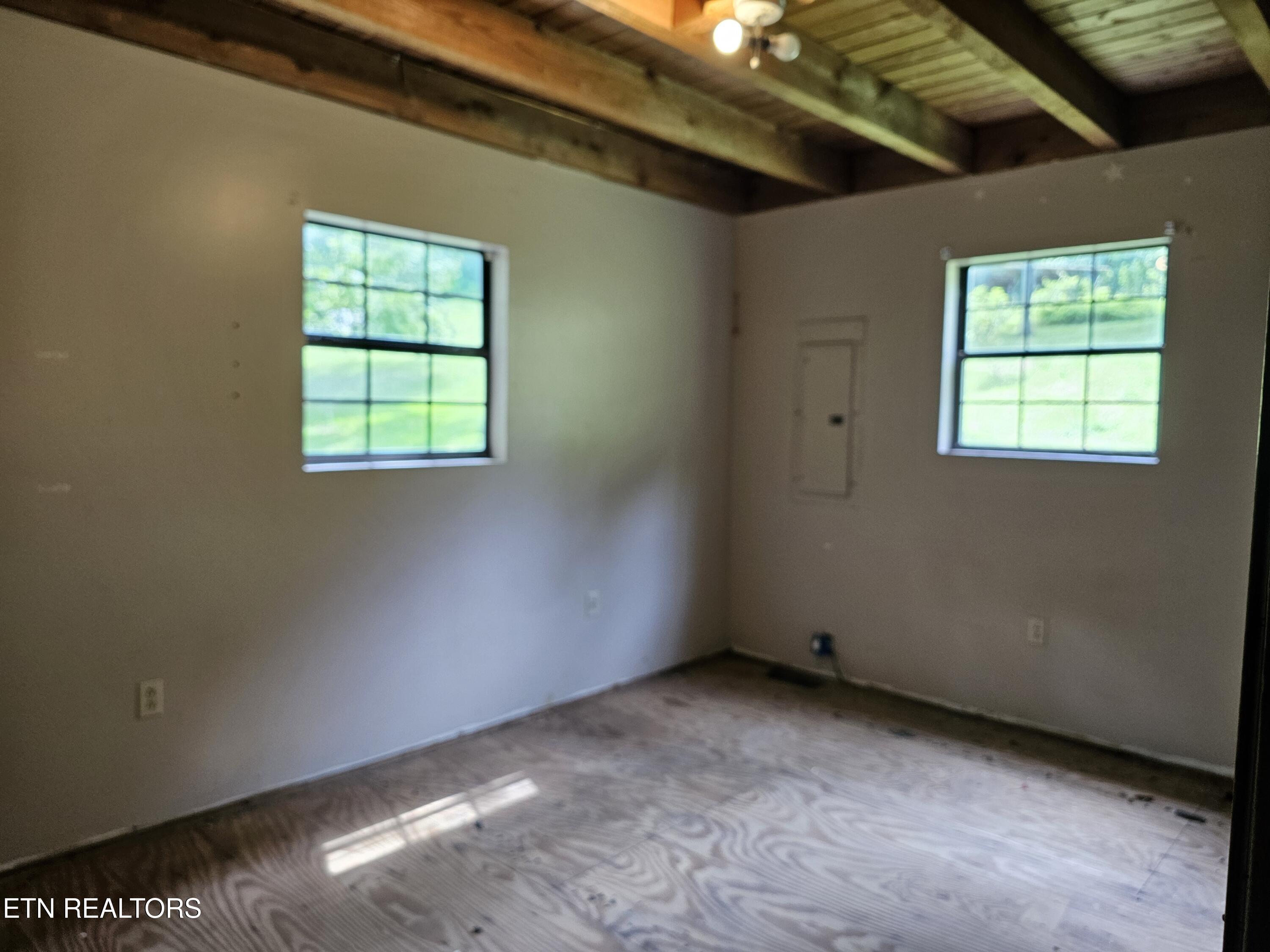 264 Old Long Hollow Road Lafollette TN 37766
