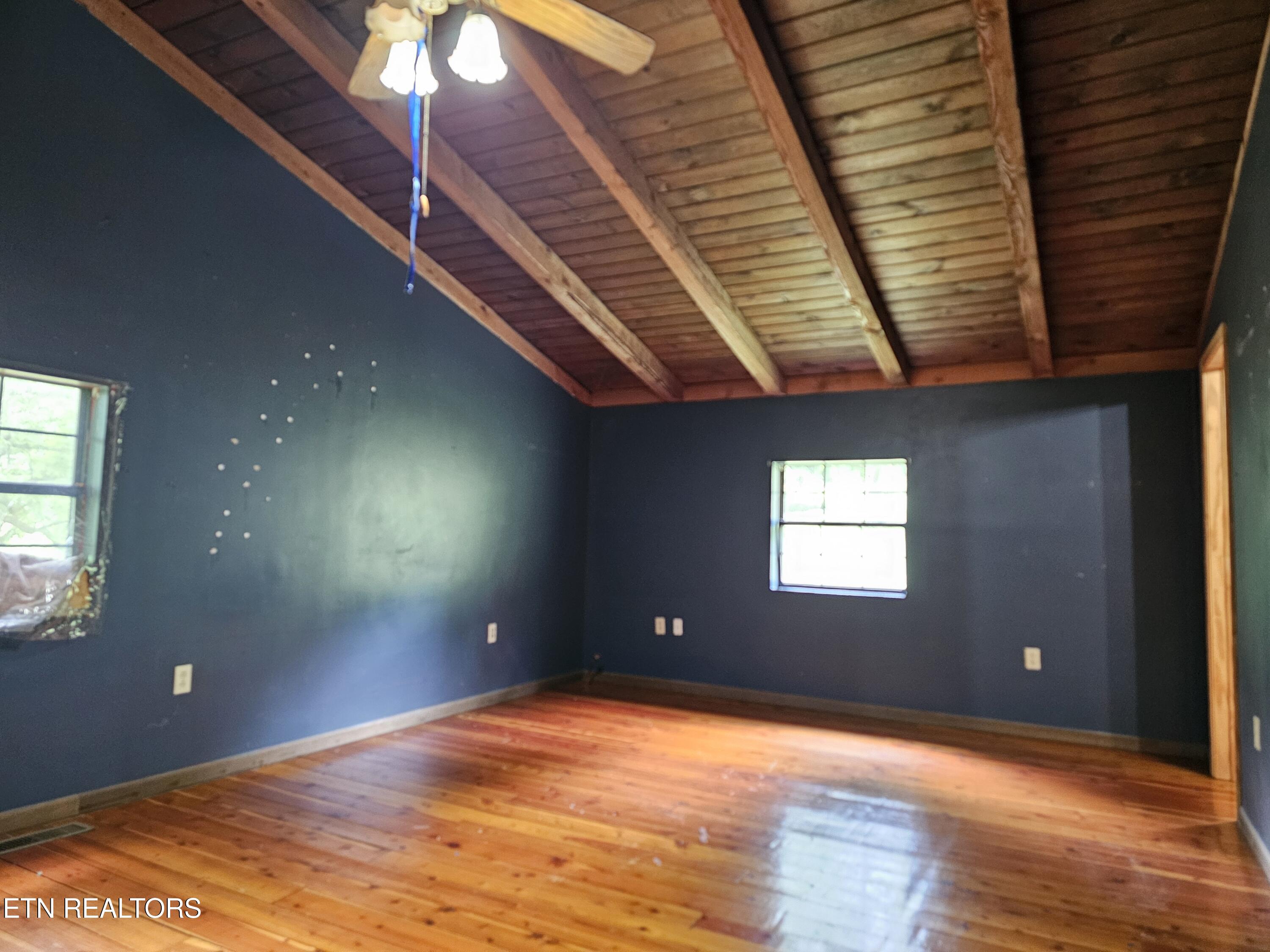 264 Old Long Hollow Road Lafollette TN 37766