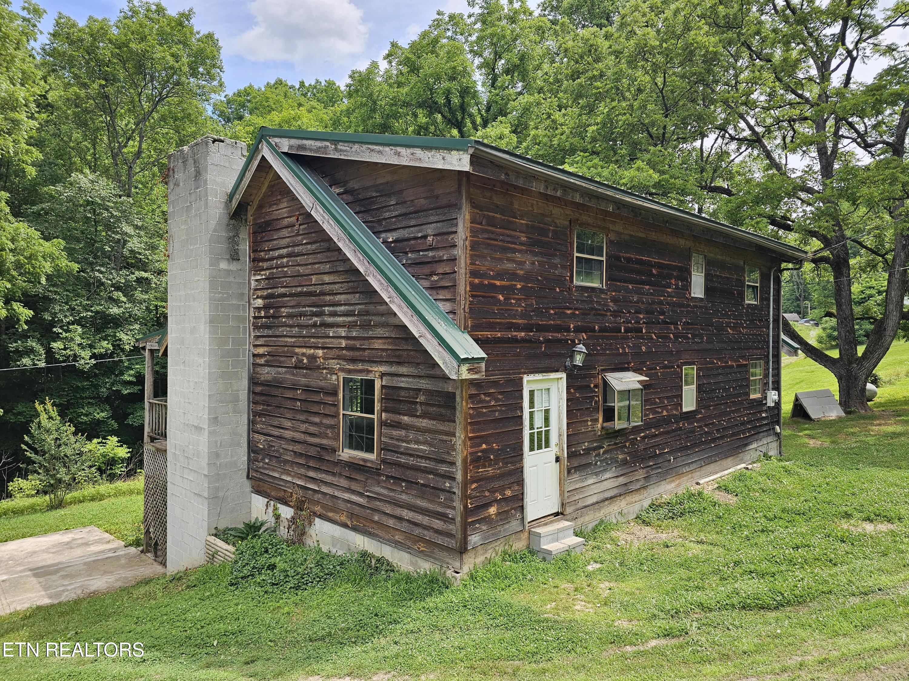 264 Old Long Hollow Road Lafollette TN 37766