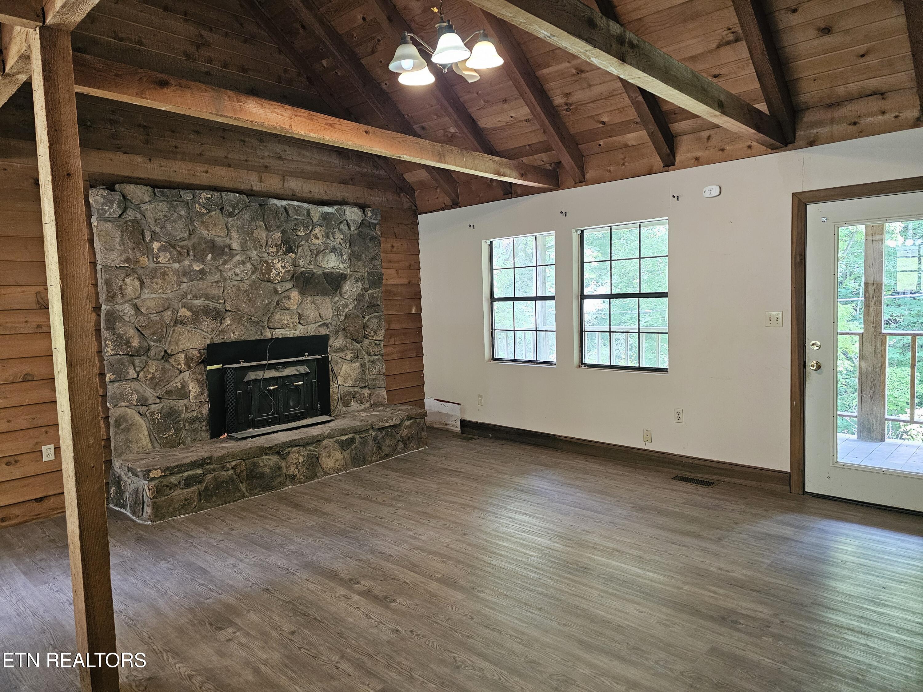 264 Old Long Hollow Road Lafollette TN 37766