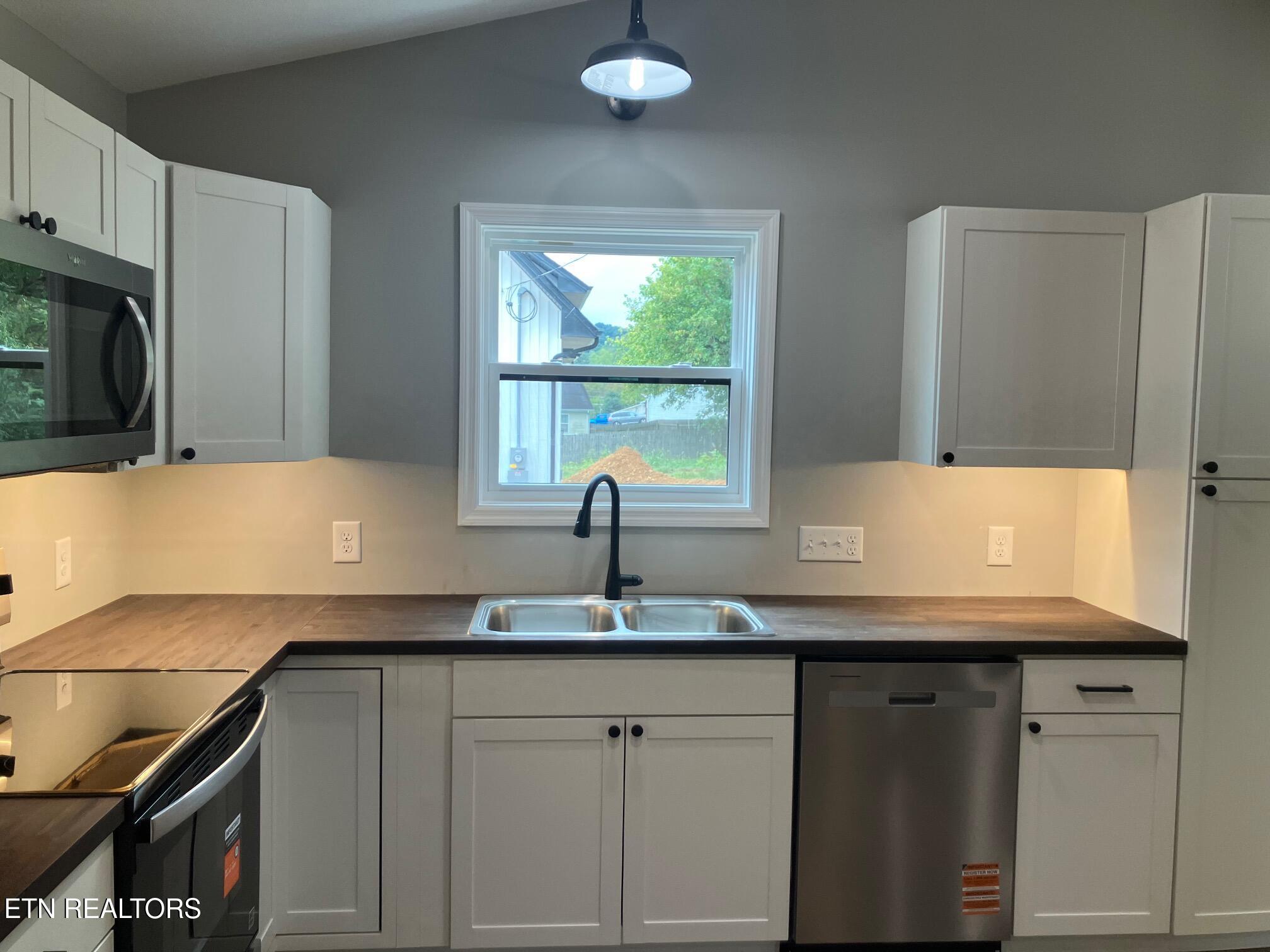 102 Campton Lane Maynardville TN 37807