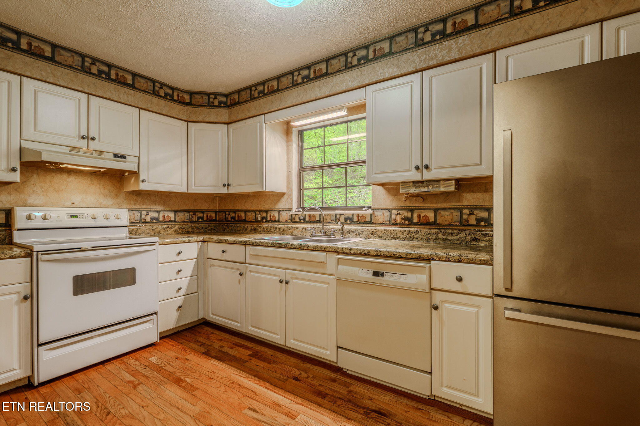630 Pinemont Drive Pigeon Forge TN 37863