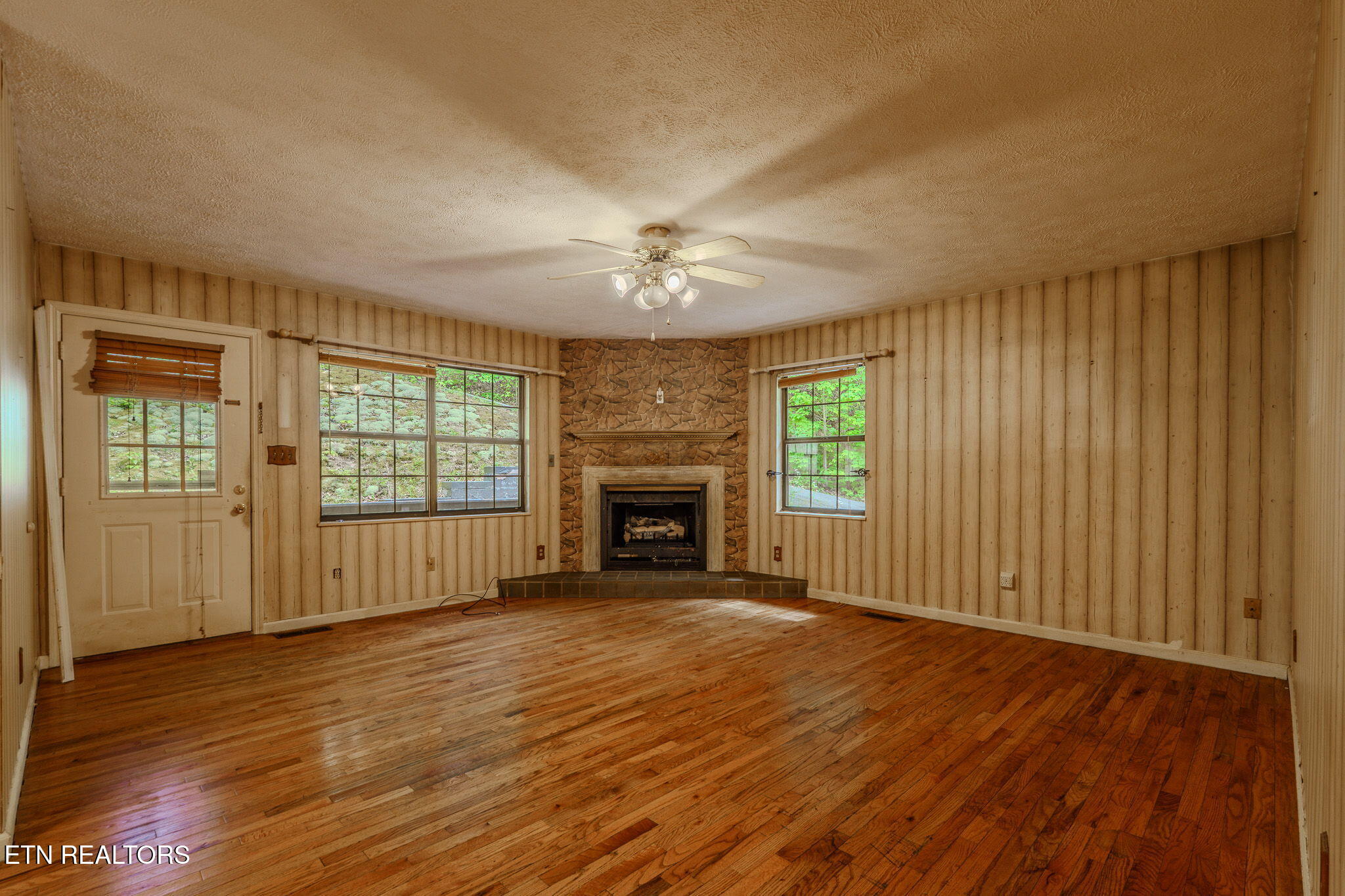 630 Pinemont Drive Pigeon Forge TN 37863