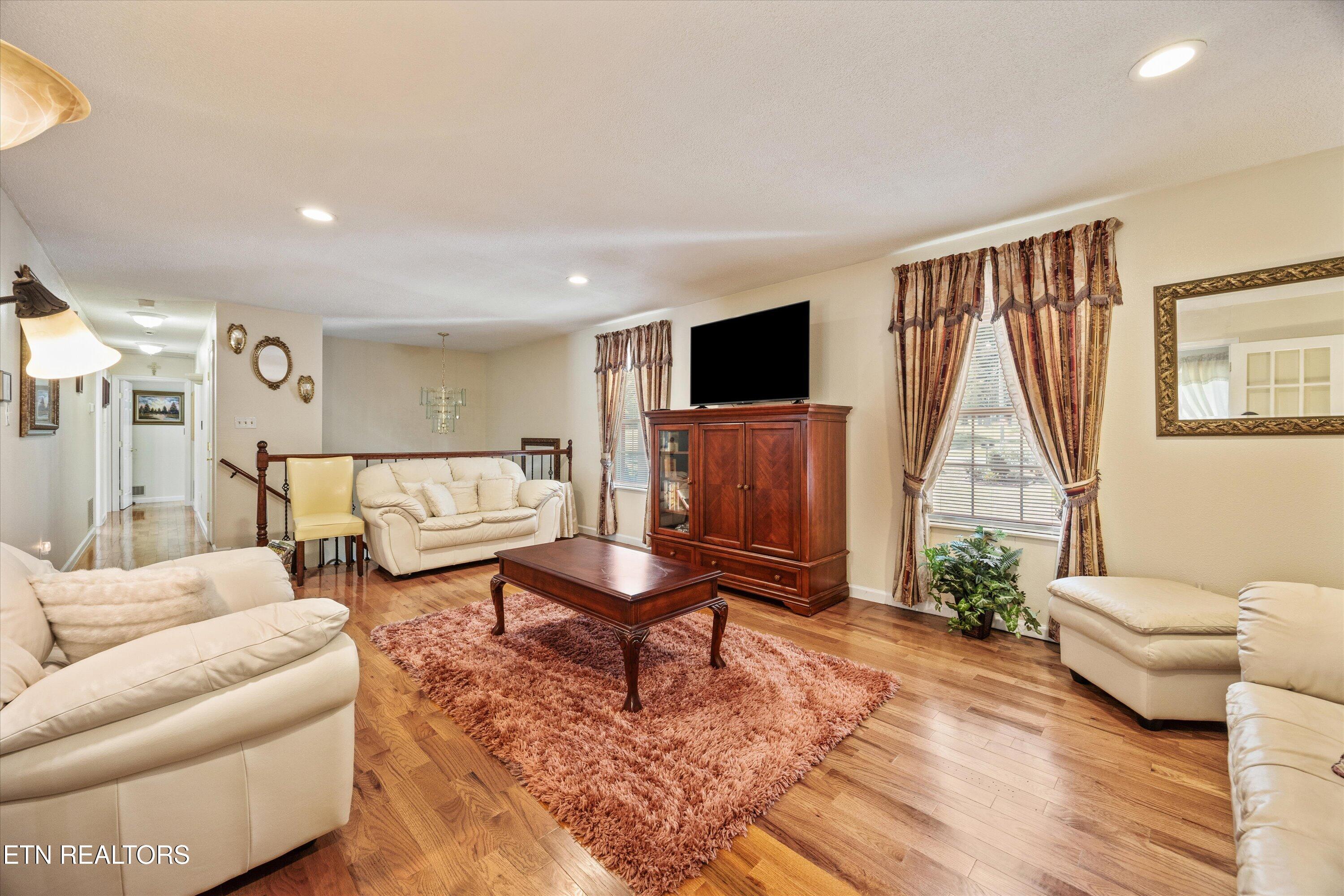 212 Cogdill Road Knoxville TN 37922