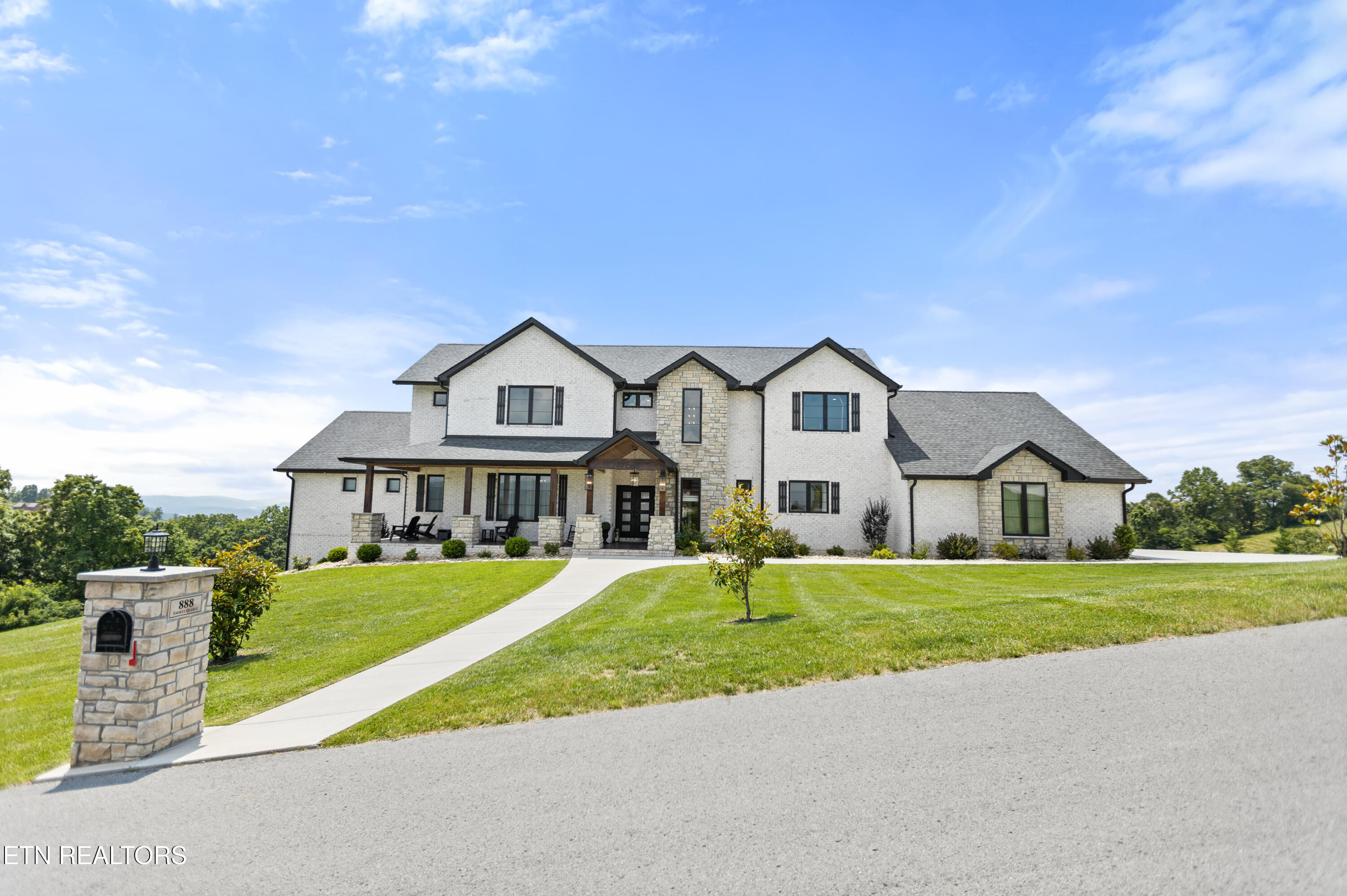 New Tazewell TN, 888 Smokey Quartz Blvd Boulevard