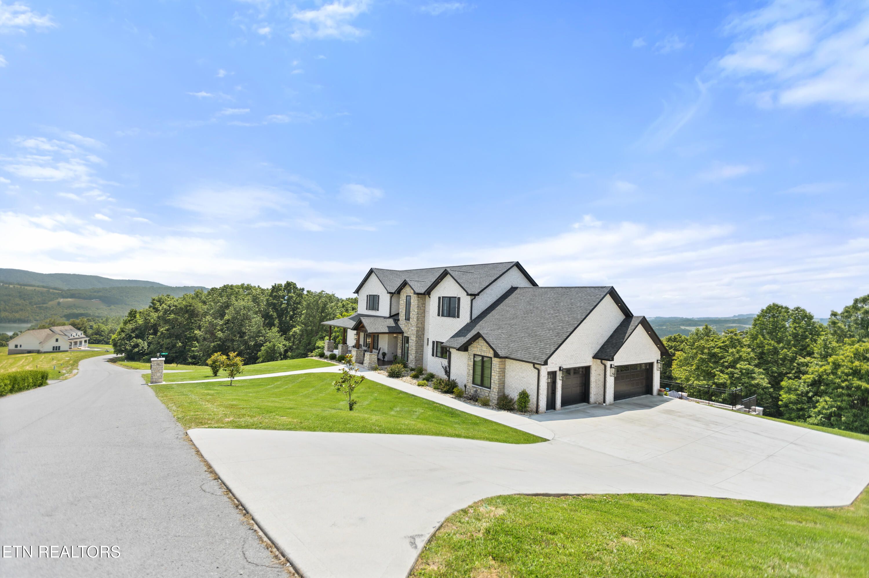 888 Smokey Quartz Boulevard Boulevard New Tazewell TN 37825