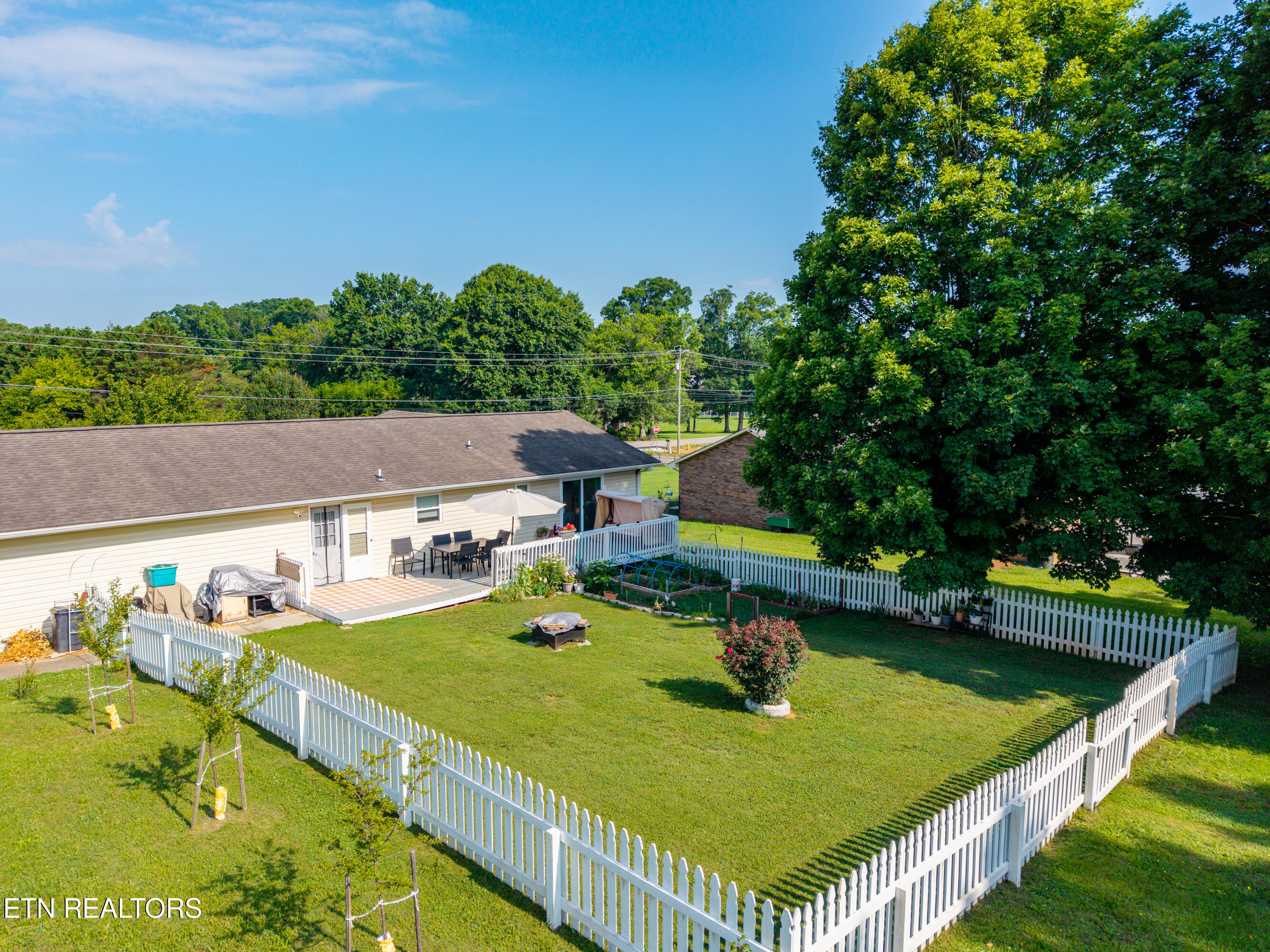 548 Hiwassee Road Madisonville TN 37354