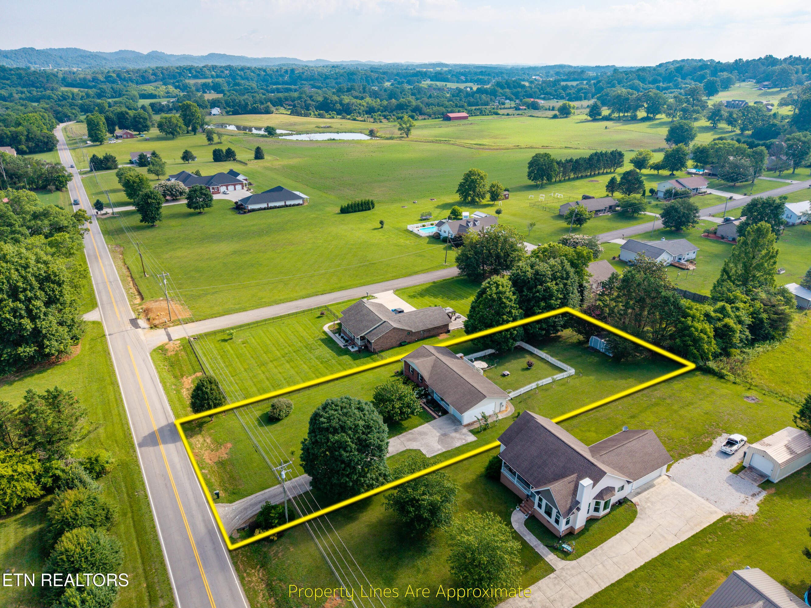 548 Hiwassee Road Madisonville TN 37354