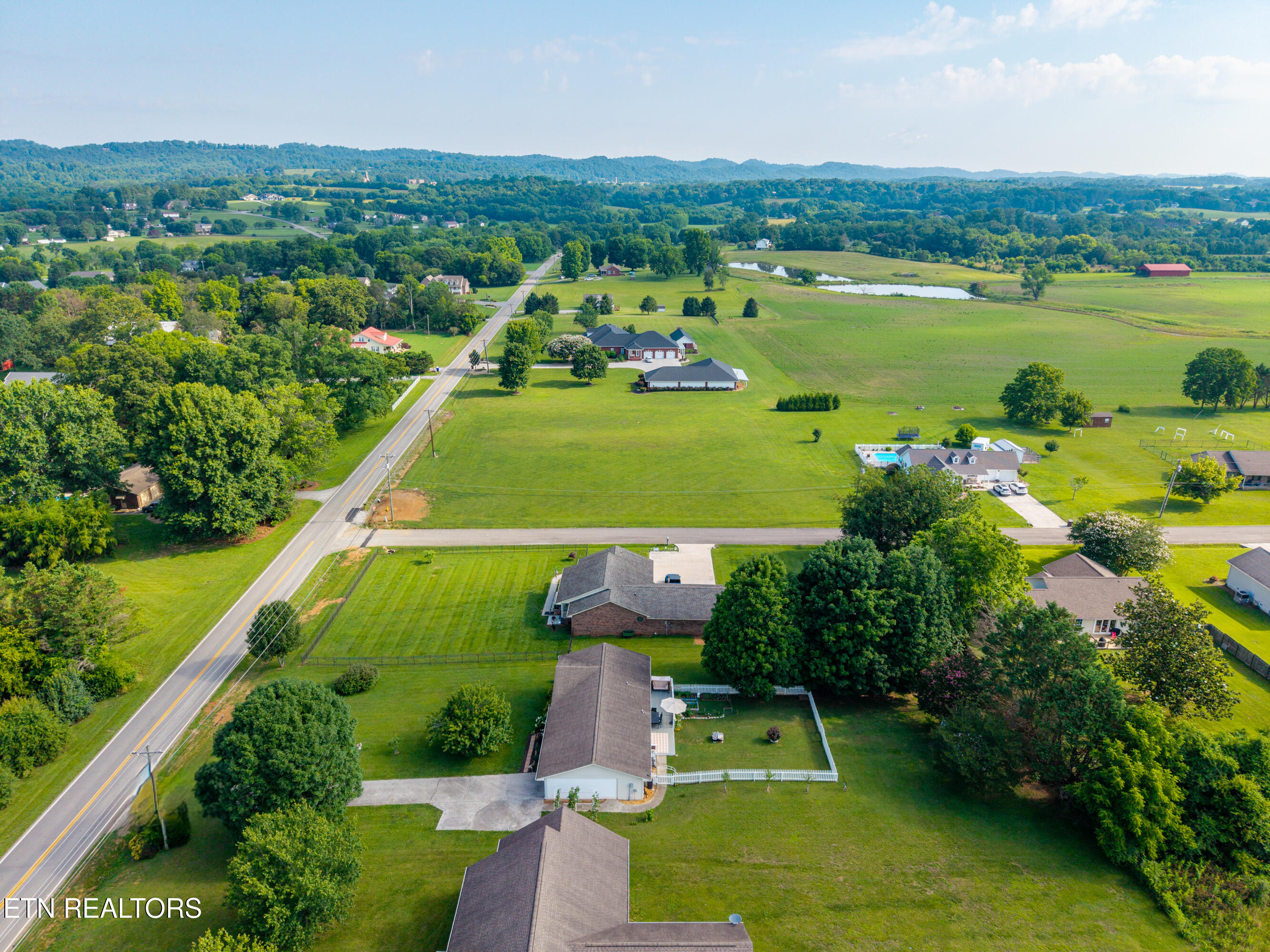 548 Hiwassee Road Madisonville TN 37354