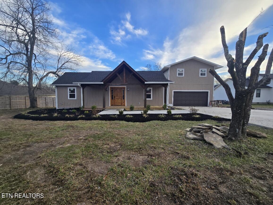 576 Stanley Street Oneida TN 37841