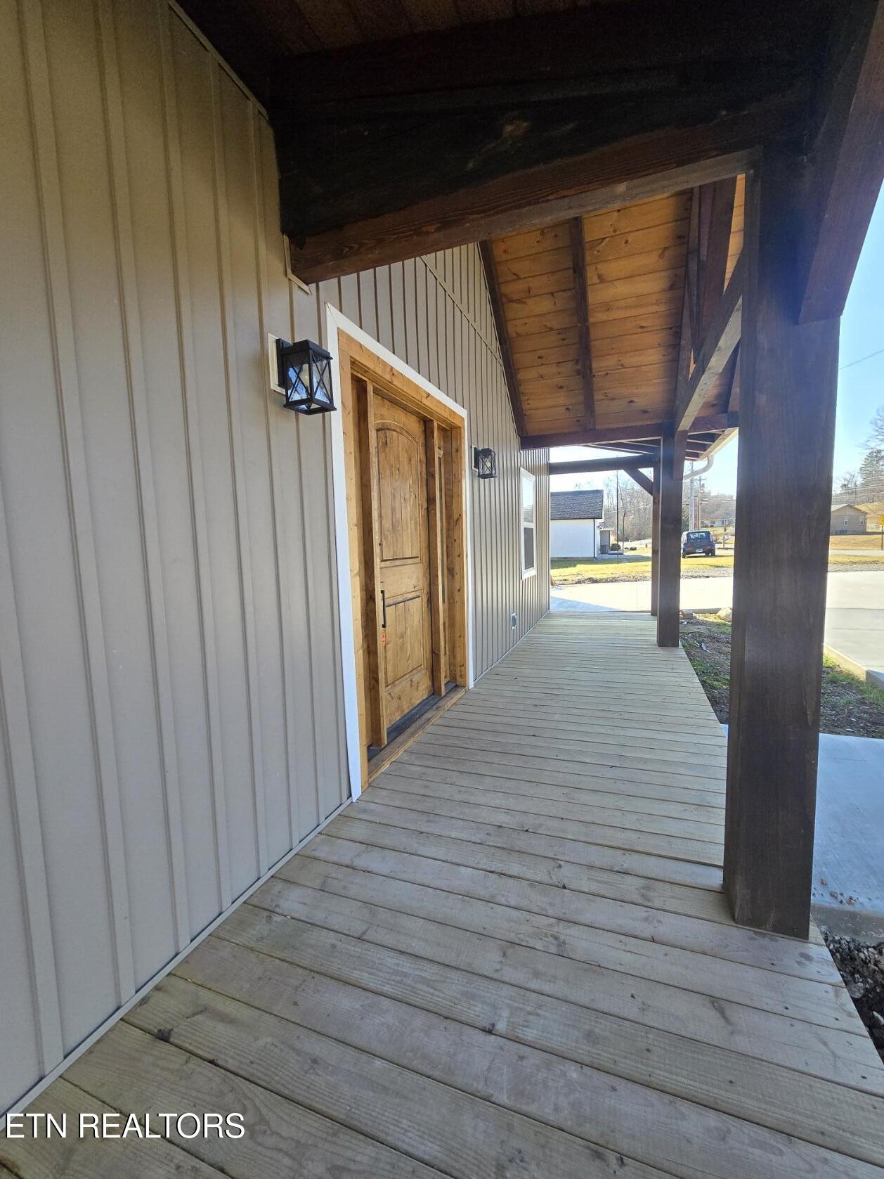 576 Stanley Street Oneida TN 37841