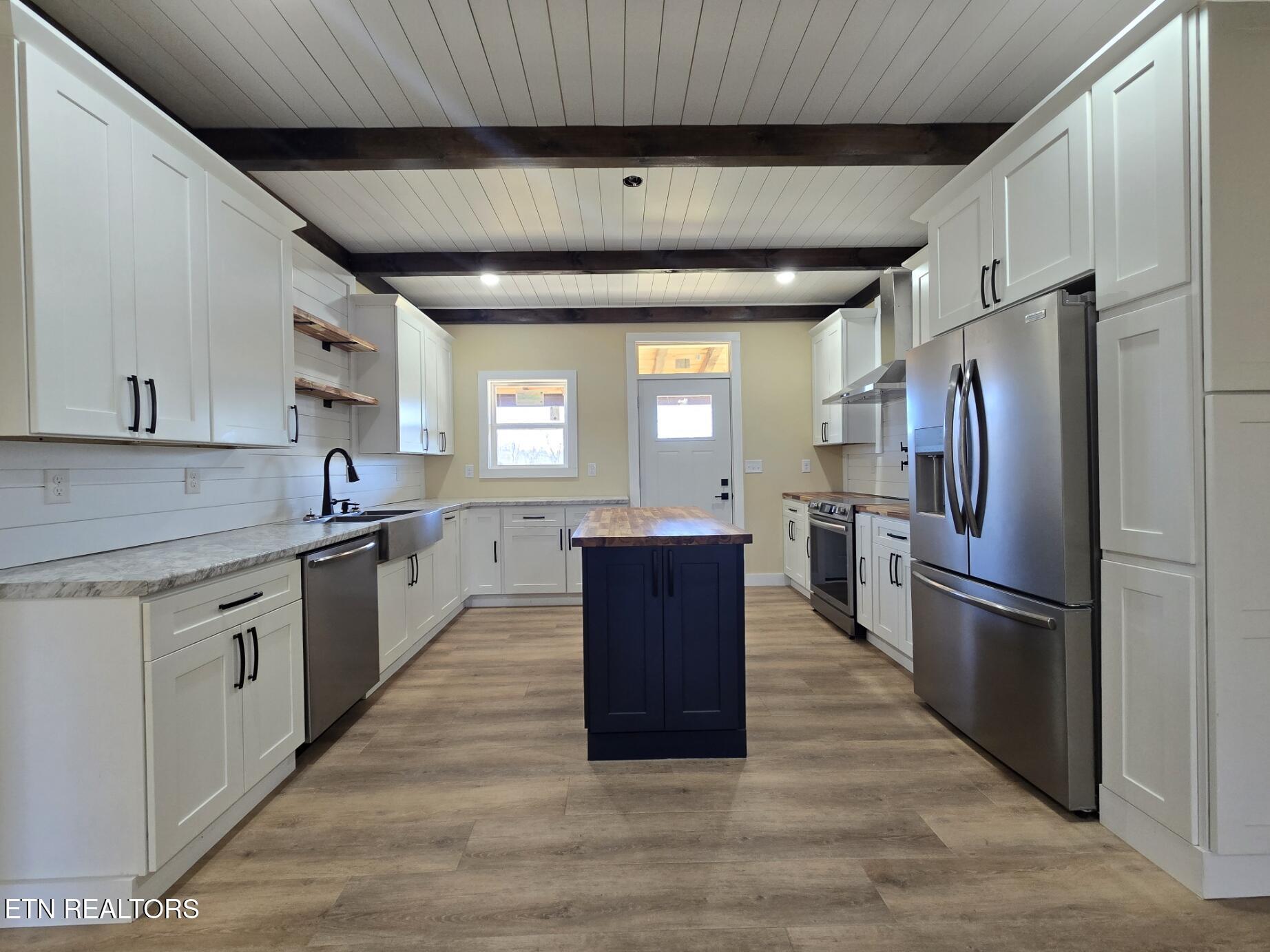 576 Stanley Street Oneida TN 37841