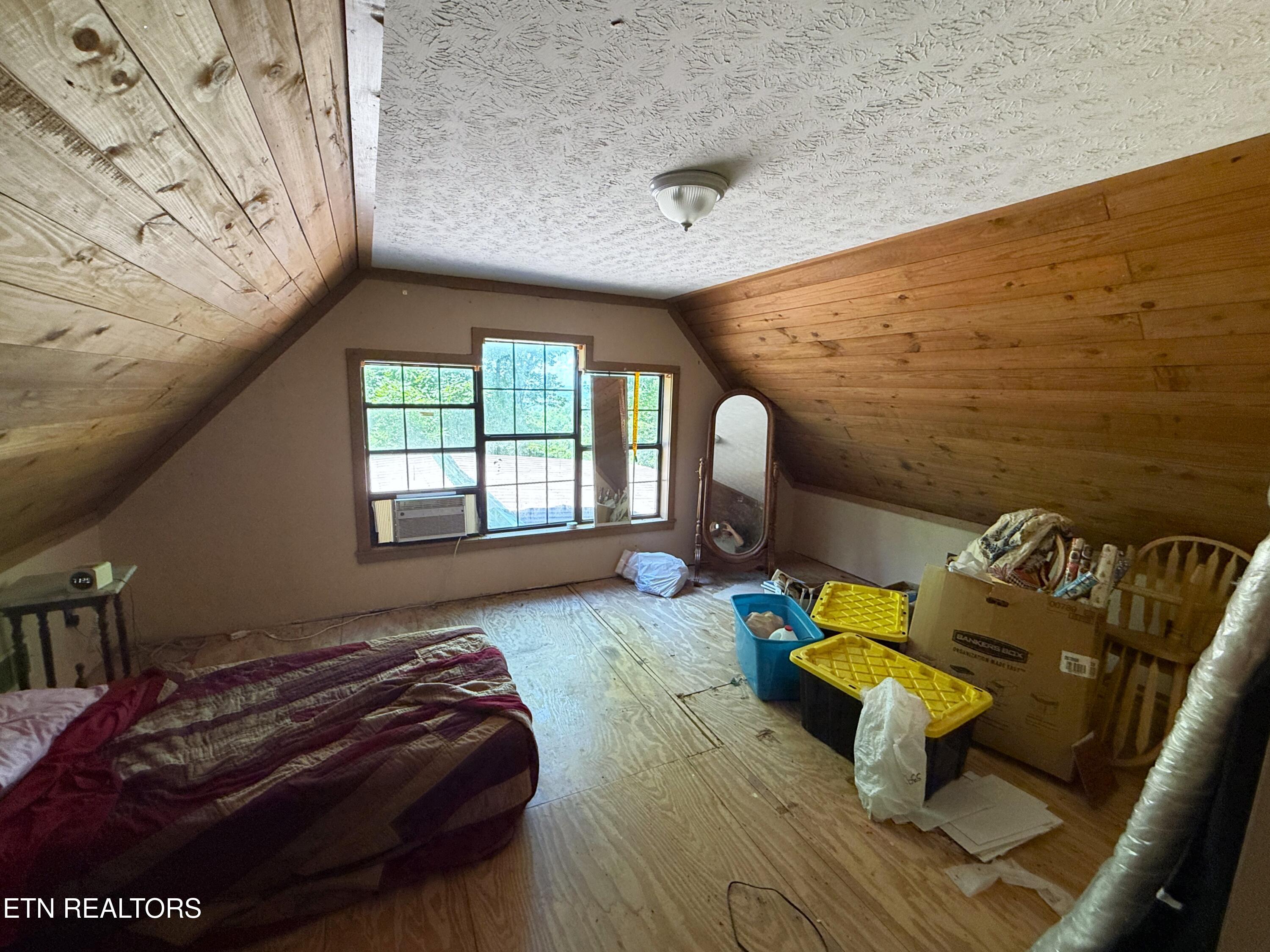1040 Sturmhaben Way Newport TN 37821