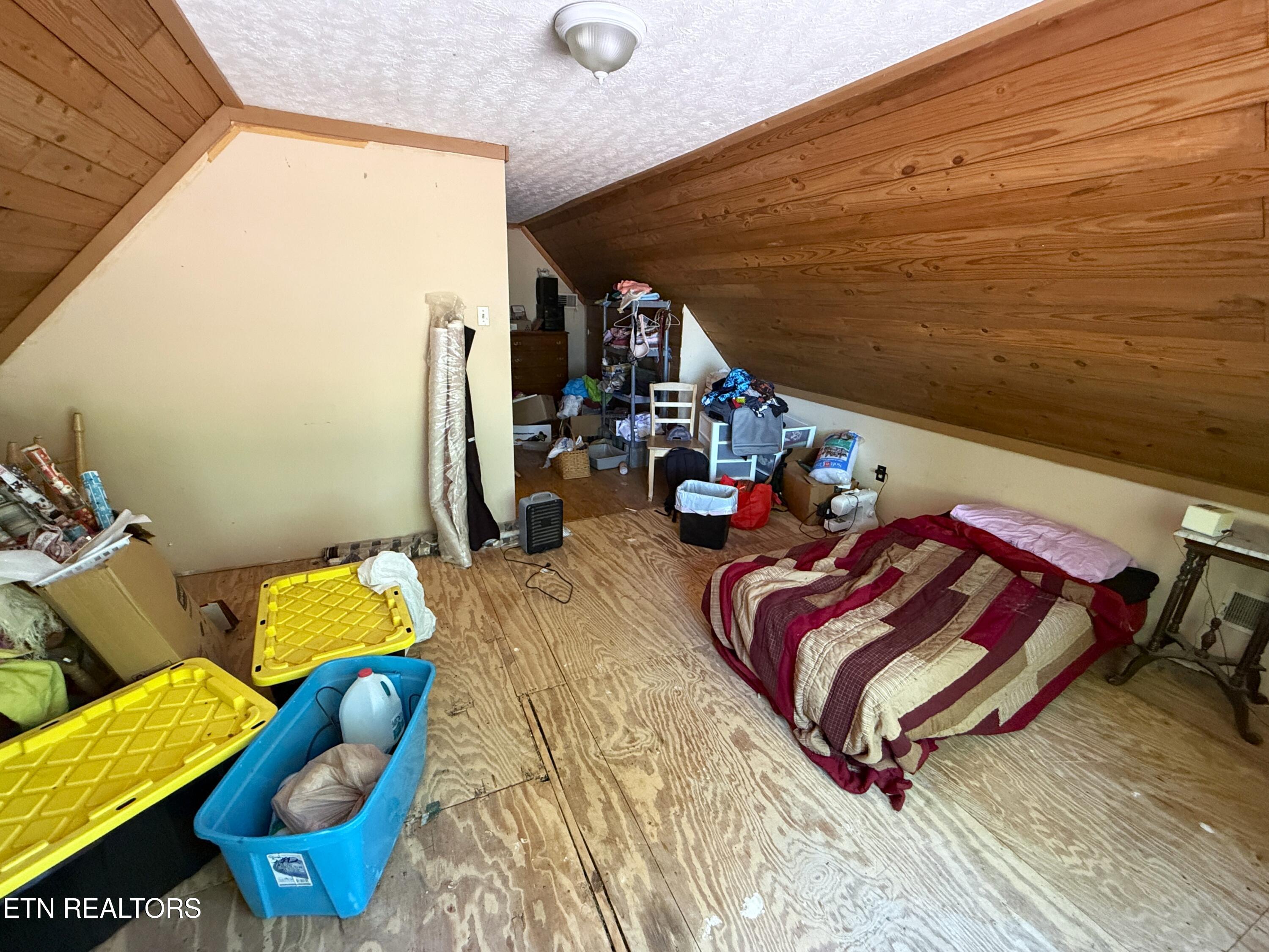 1040 Sturmhaben Way Newport TN 37821