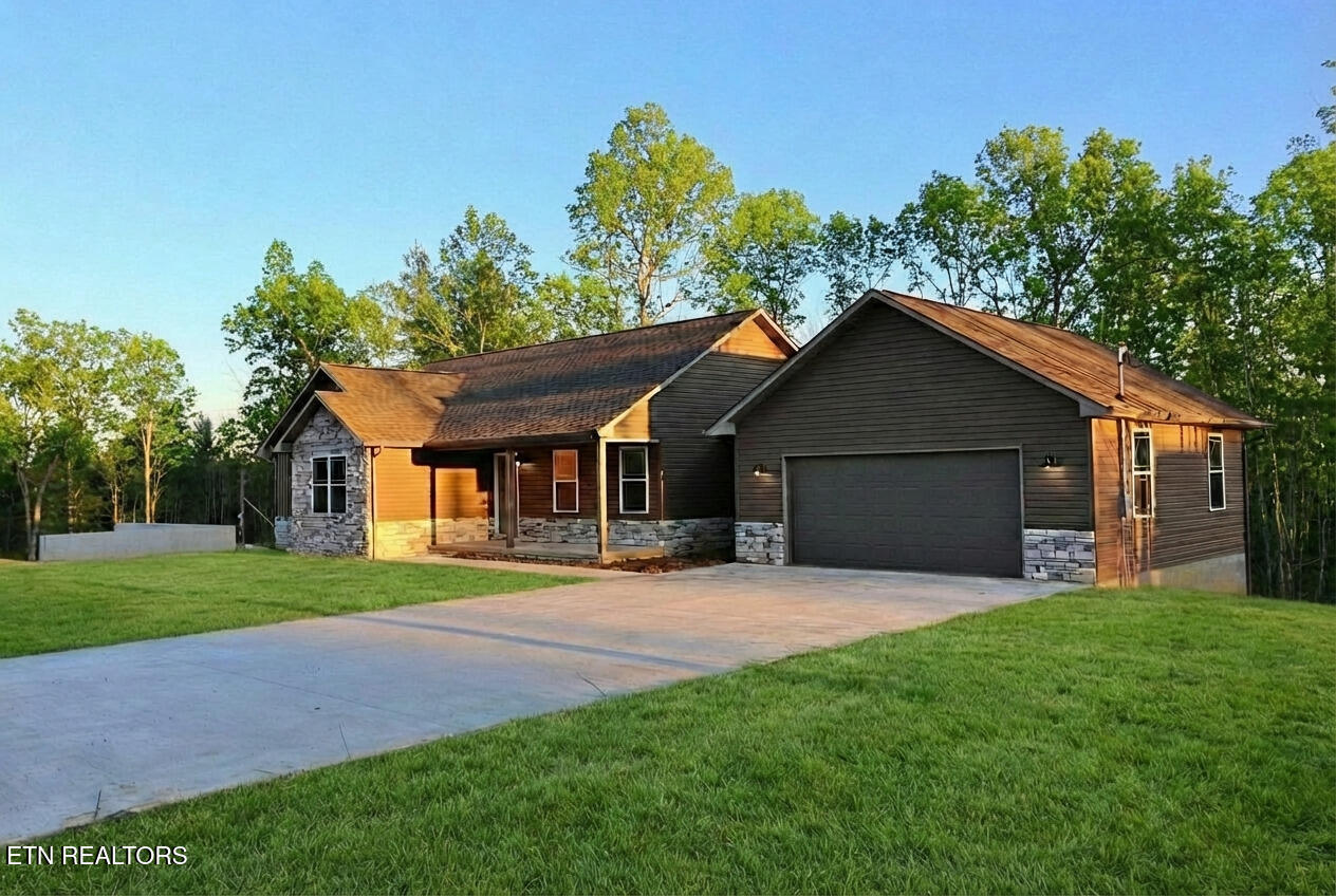595 Taylon Lane Oneida TN 37841