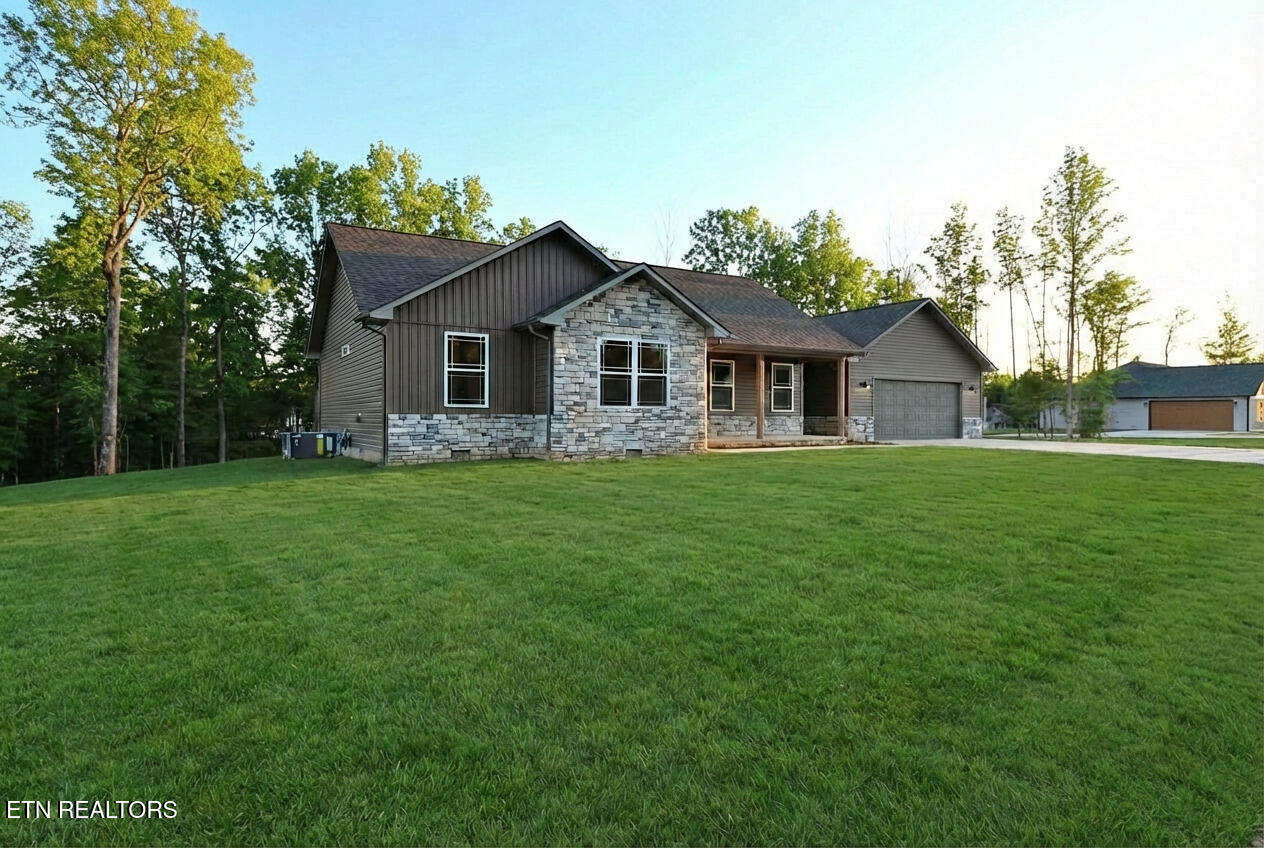 595 Taylon Lane Oneida TN 37841