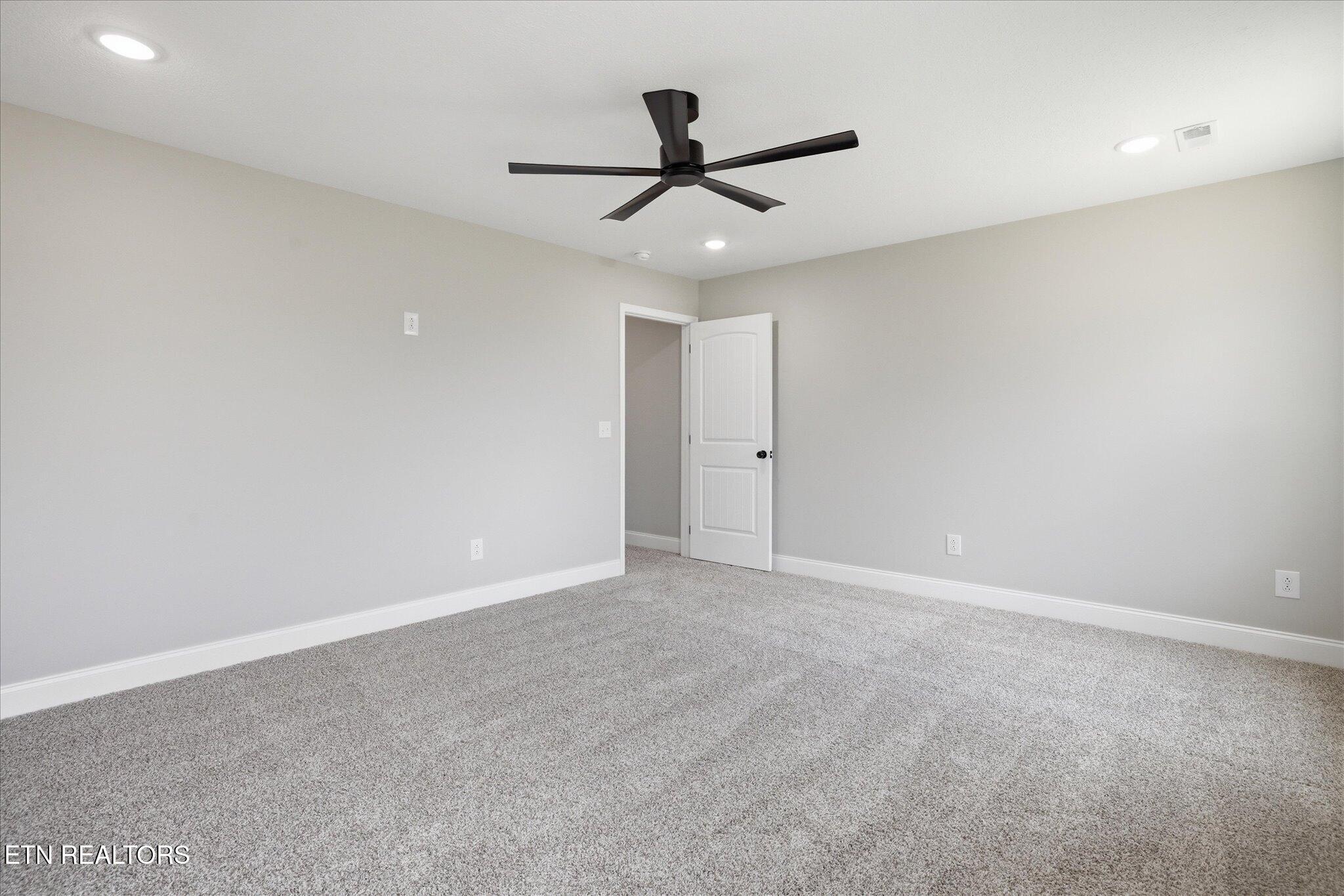 237 Cross Valley Road Lafollette TN 37766