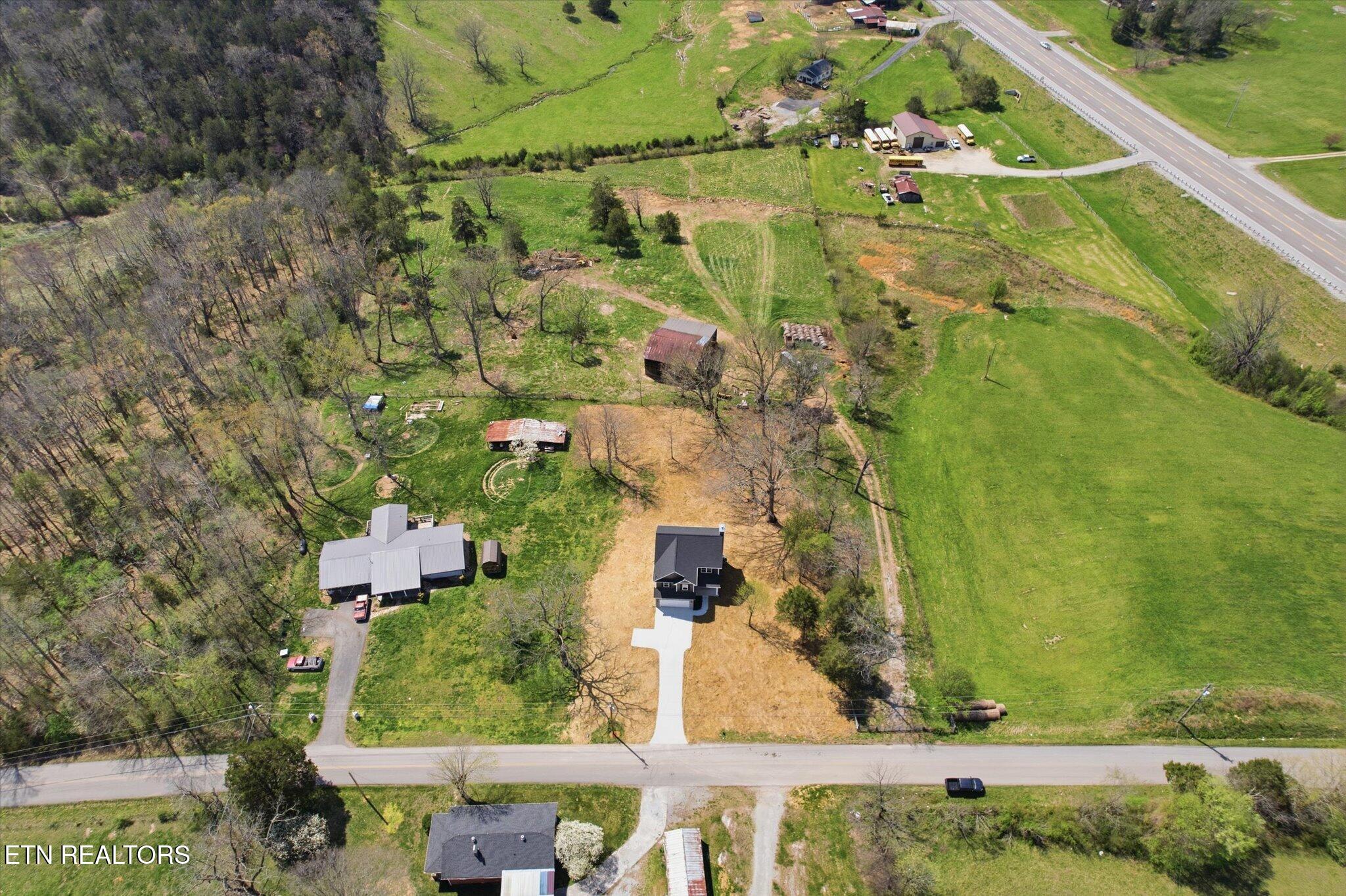 237 Cross Valley Road Lafollette TN 37766
