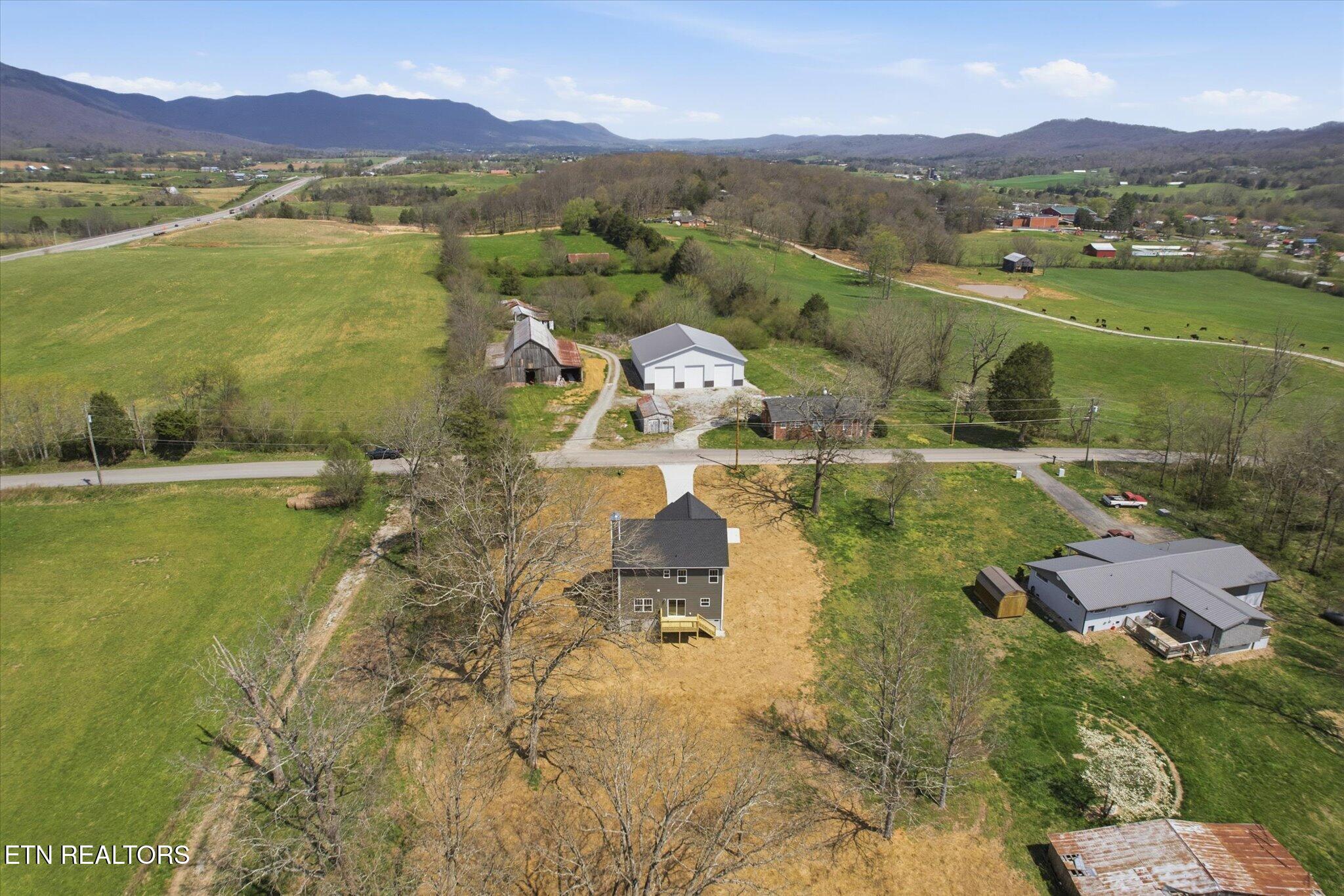 237 Cross Valley Road Lafollette TN 37766