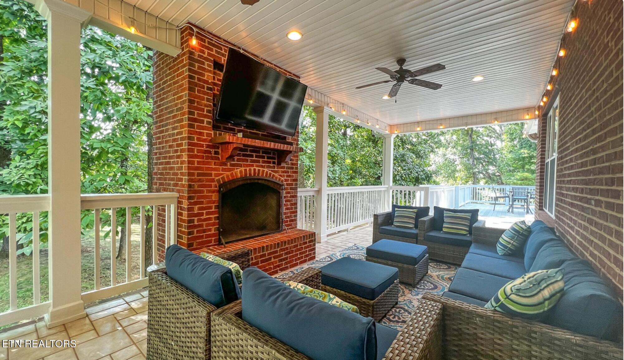 313 Wooded Lane Knoxville TN 37922