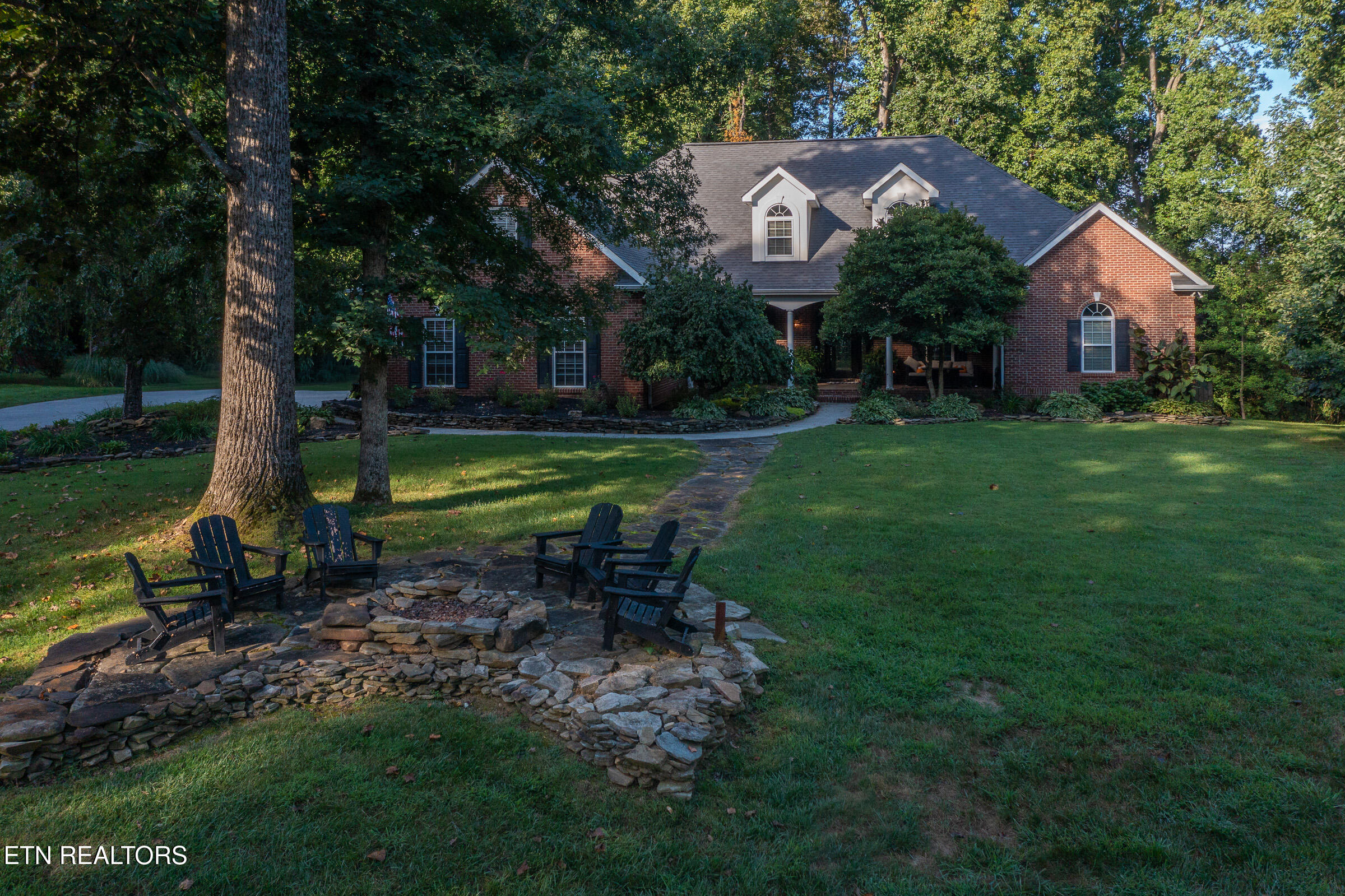 313 Wooded Lane Knoxville TN 37922