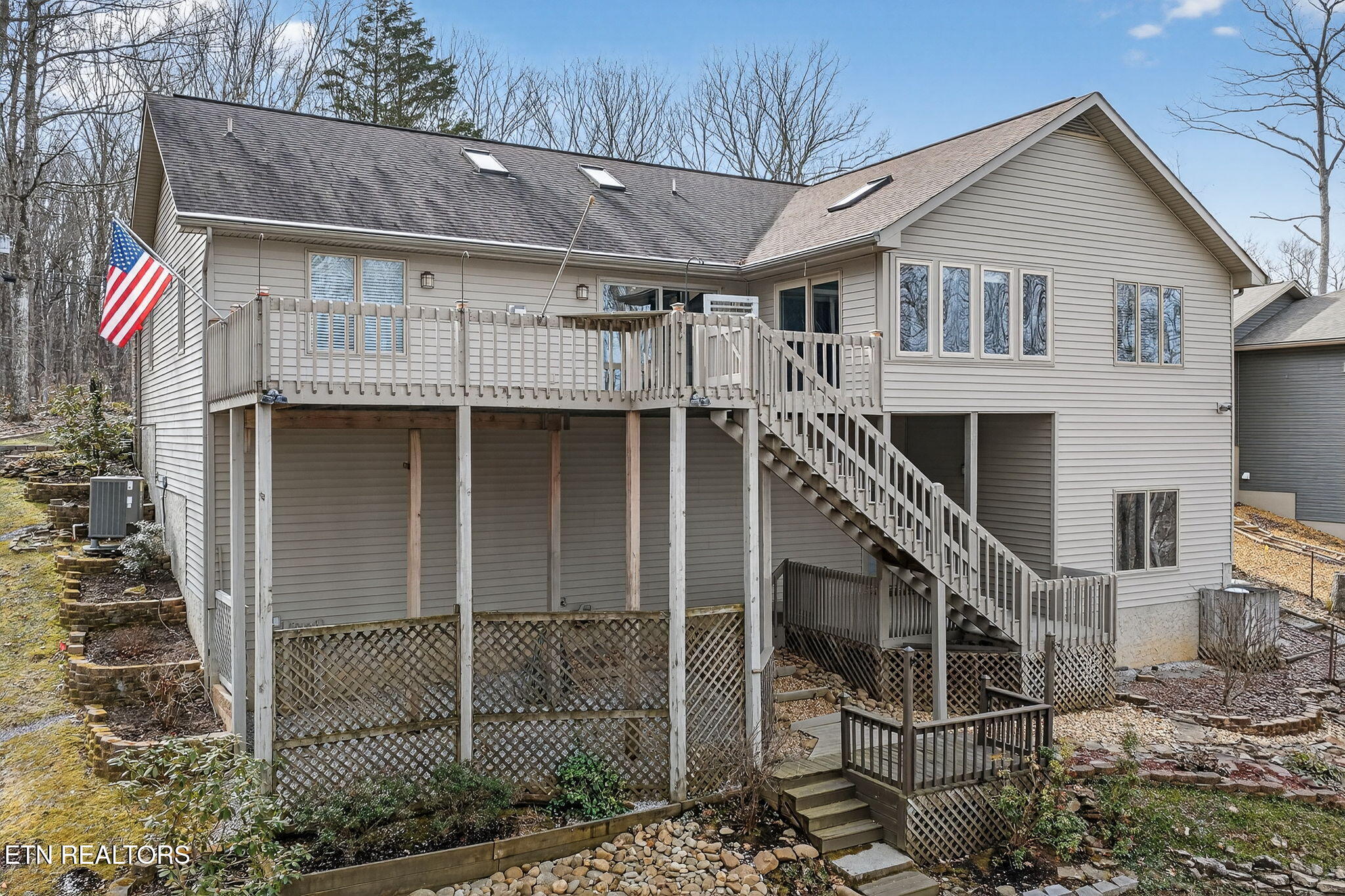 122 Pineridge Loop Crossville TN 38558