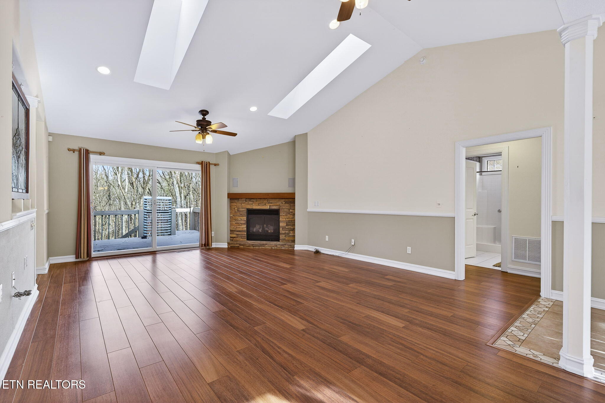 122 Pineridge Loop Crossville TN 38558