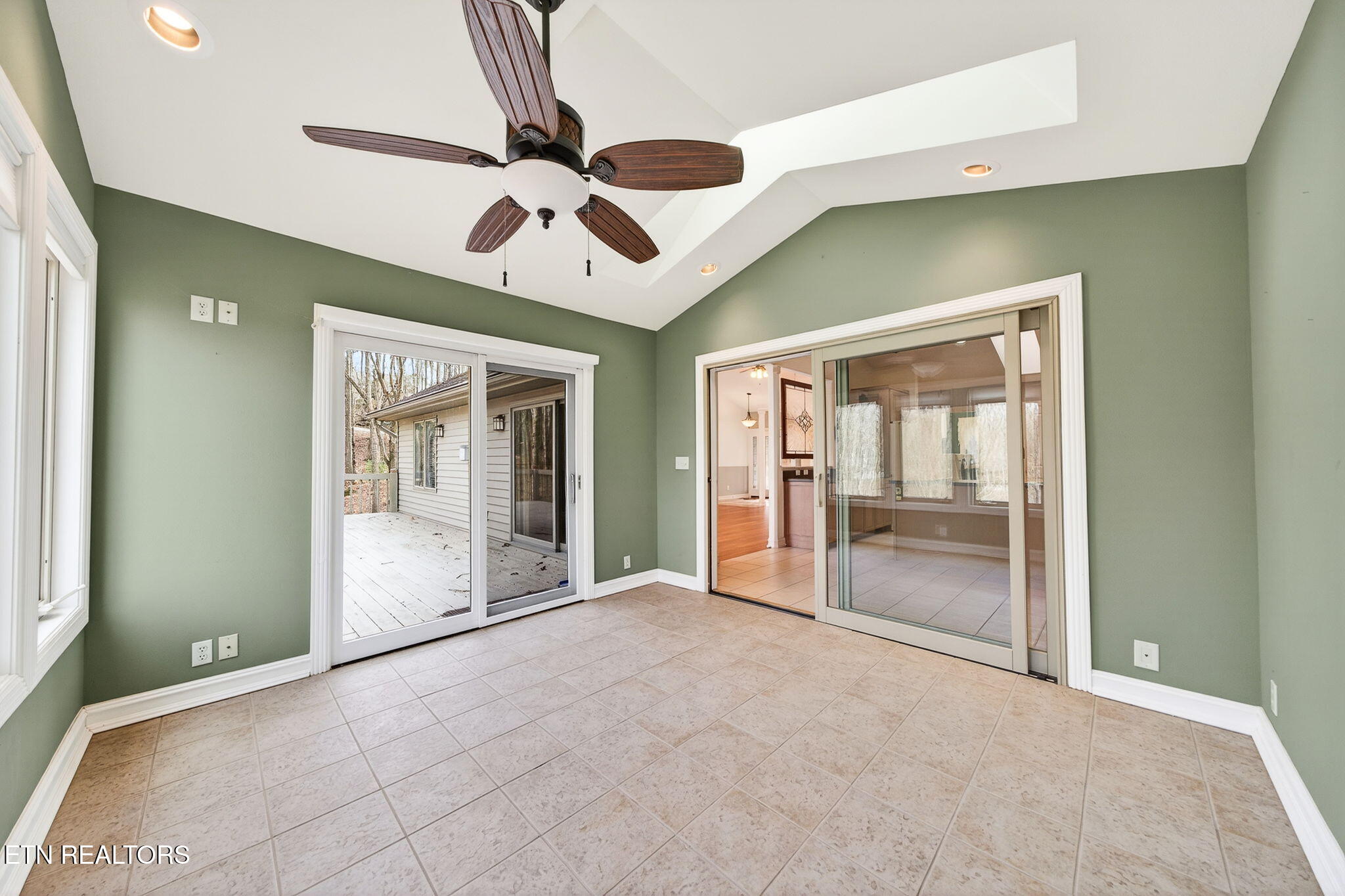 122 Pineridge Loop Crossville TN 38558