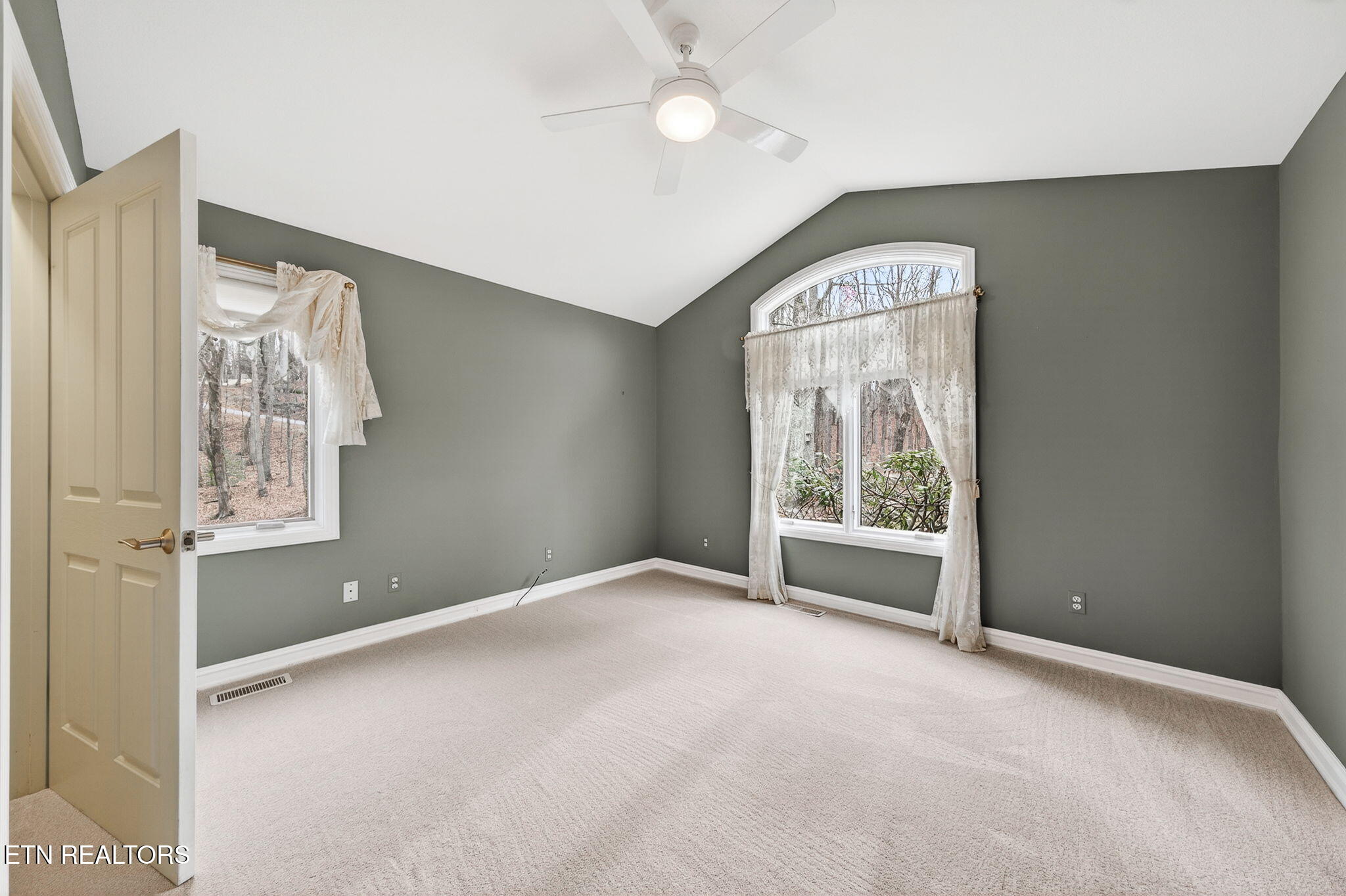 122 Pineridge Loop Crossville TN 38558