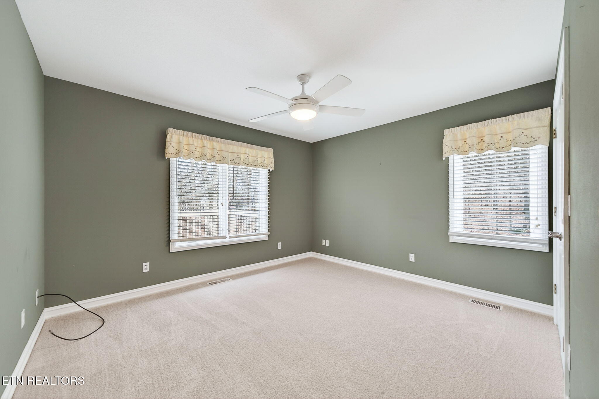 122 Pineridge Loop Crossville TN 38558