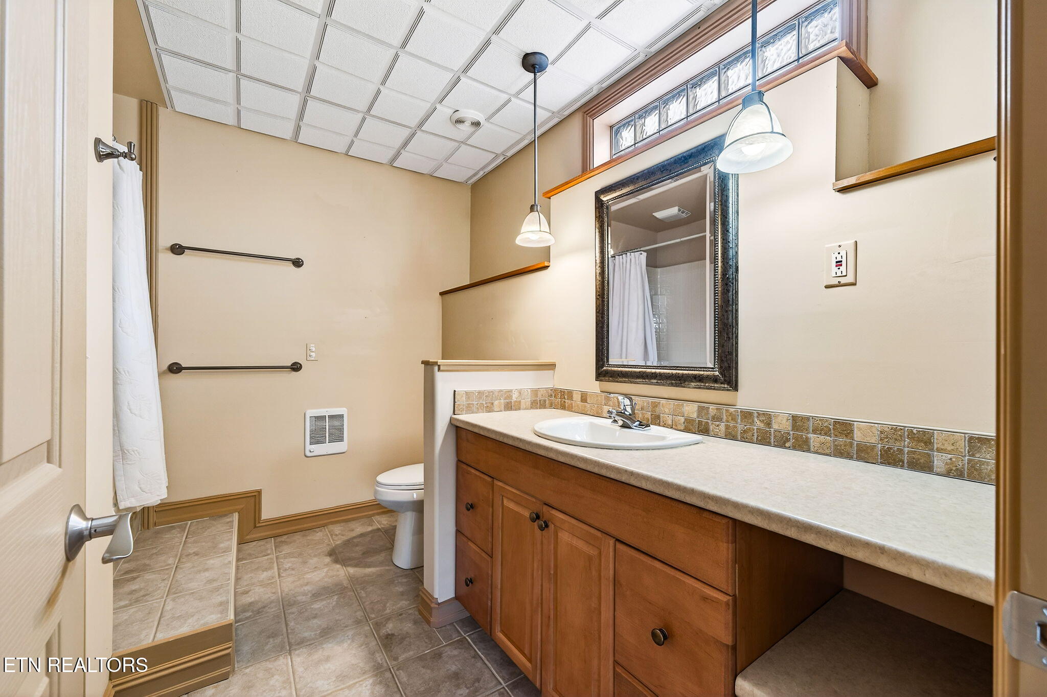 122 Pineridge Loop Crossville TN 38558