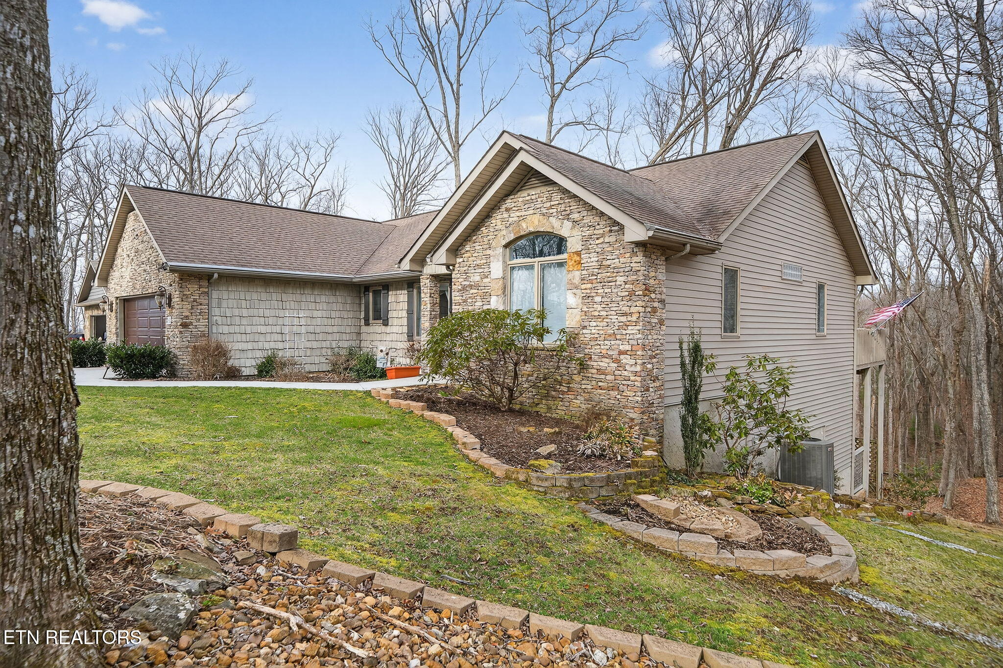 122 Pineridge Loop Crossville TN 38558