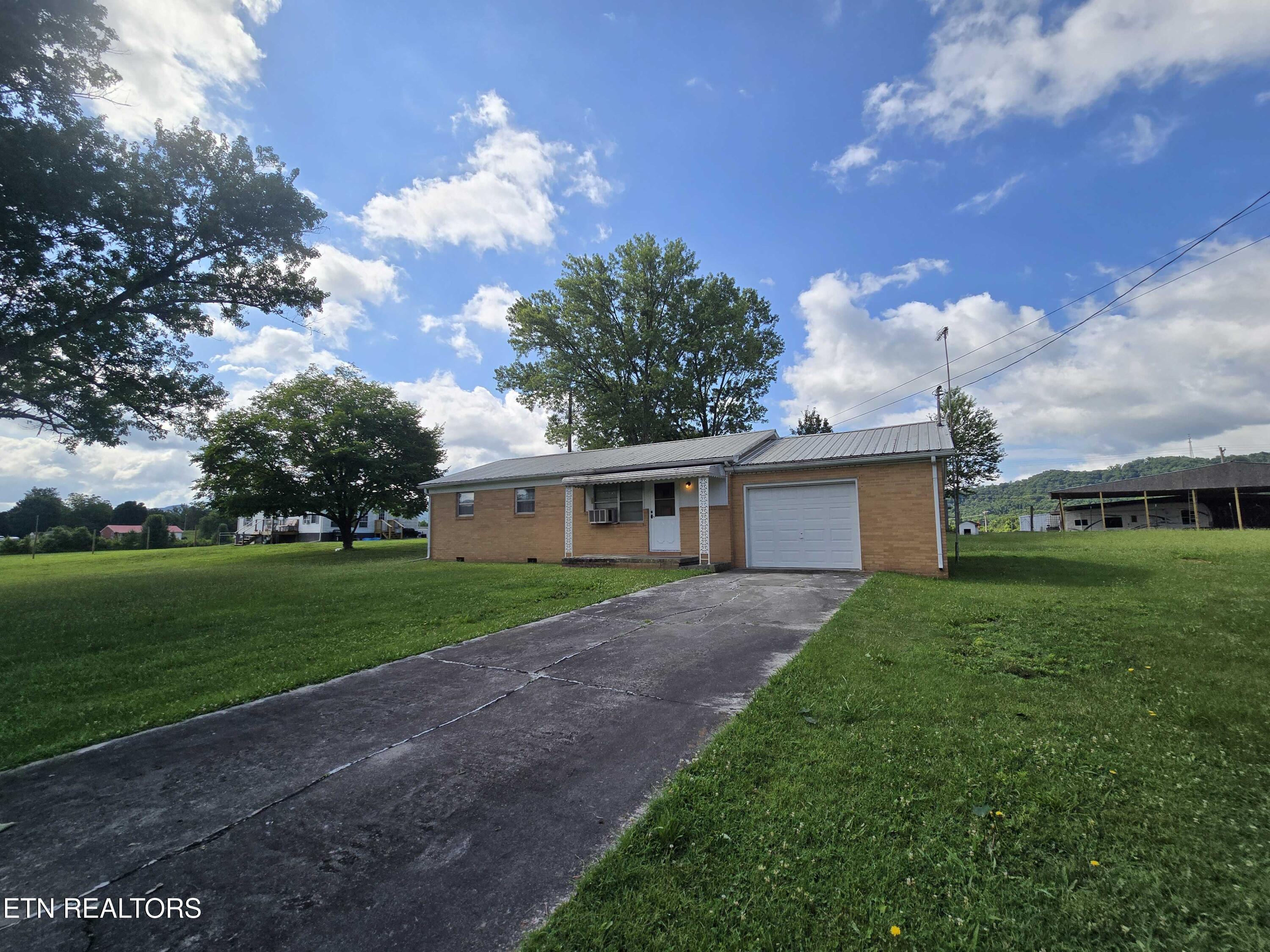 382 Meadow Branch Road Bean Station TN 37708