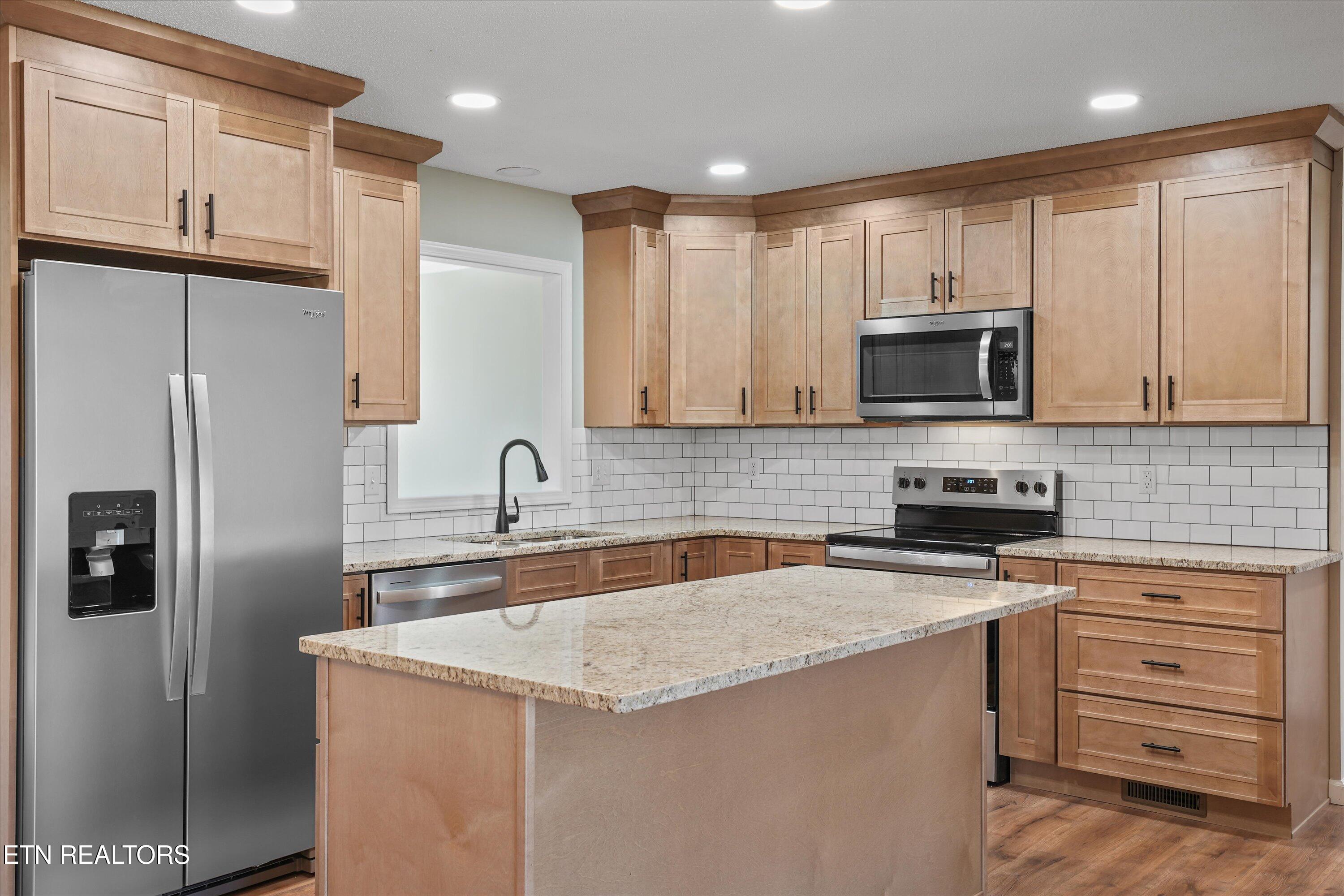 252 Perkins Lane Jacksboro TN 37757