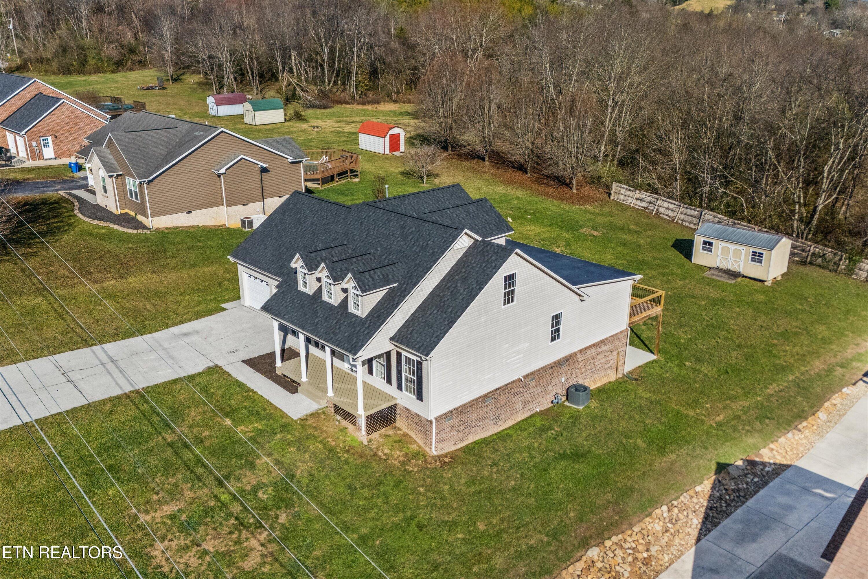 252 Perkins Lane Jacksboro TN 37757